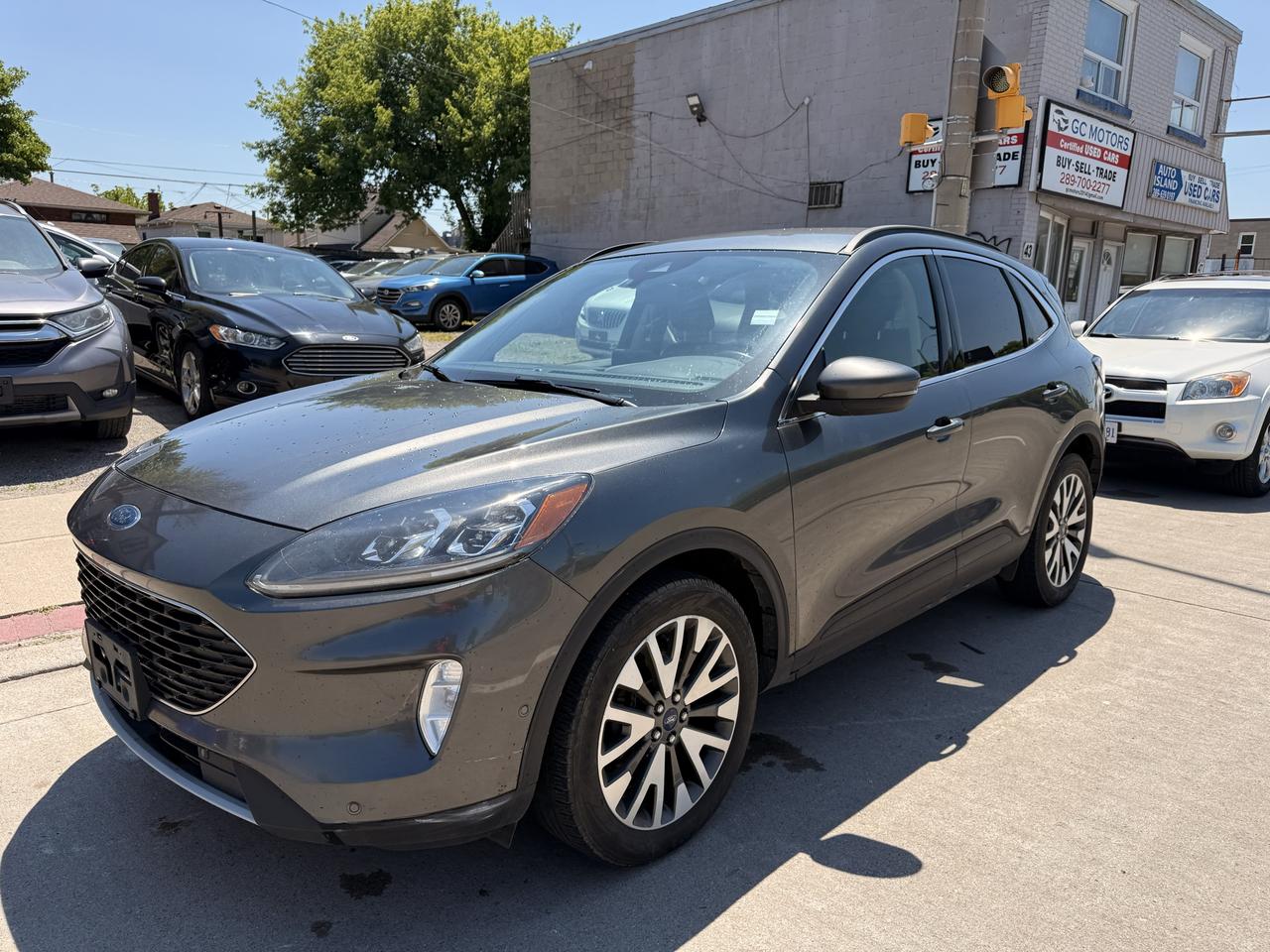 2020 Ford Escape Titanium Hybrid AWD Photo