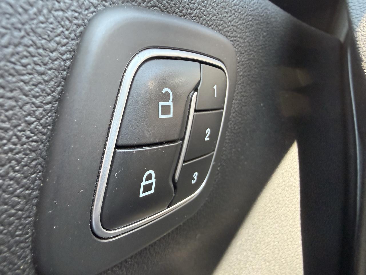 2020 Ford Escape Titanium Hybrid AWD Photo