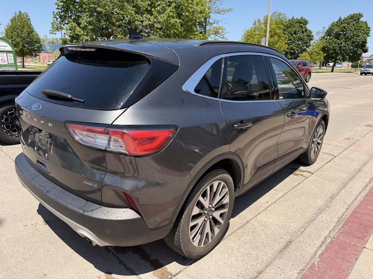 2020 Ford Escape Titanium Hybrid AWD Photo