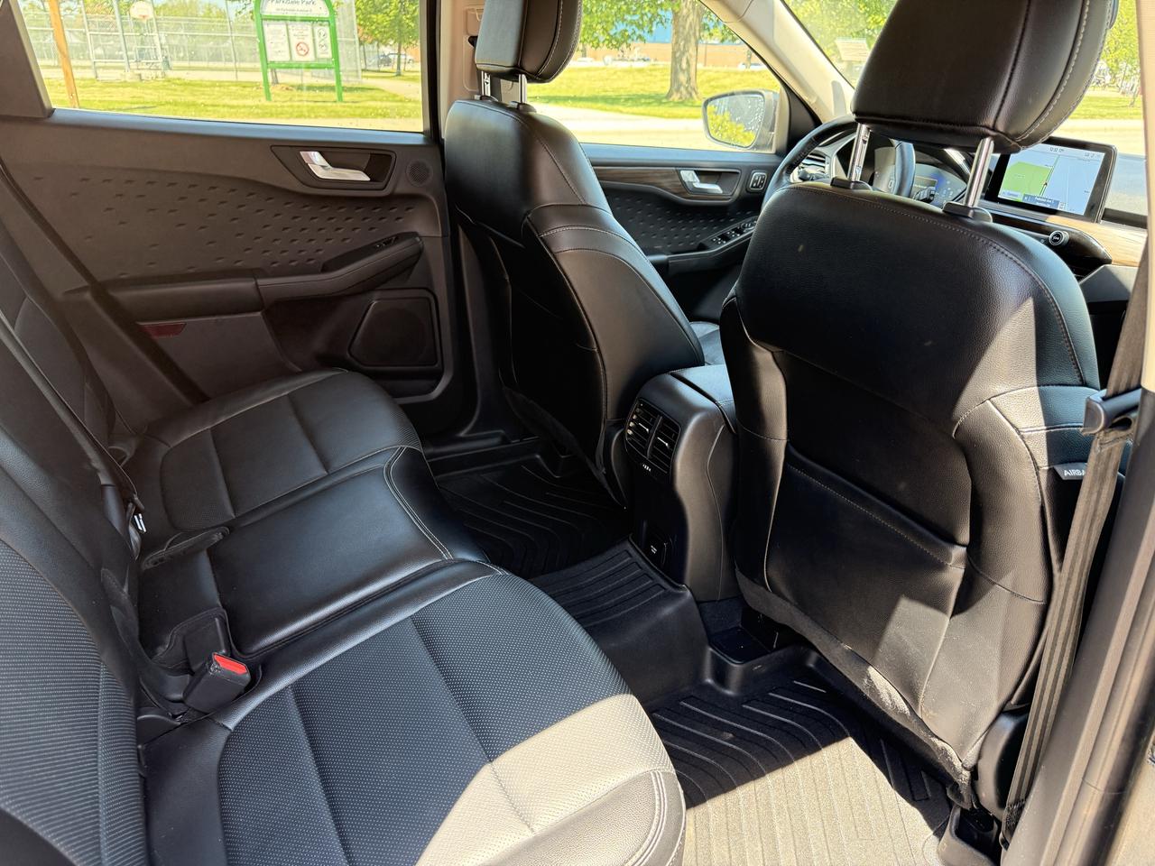 2020 Ford Escape Titanium Hybrid AWD Photo