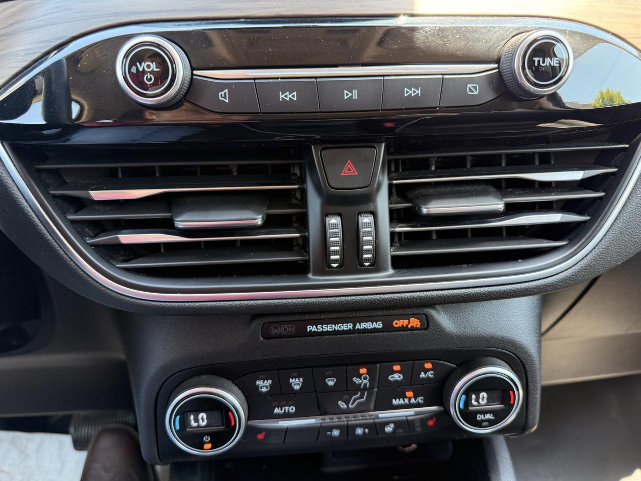 2020 Ford Escape Titanium Hybrid AWD Photo