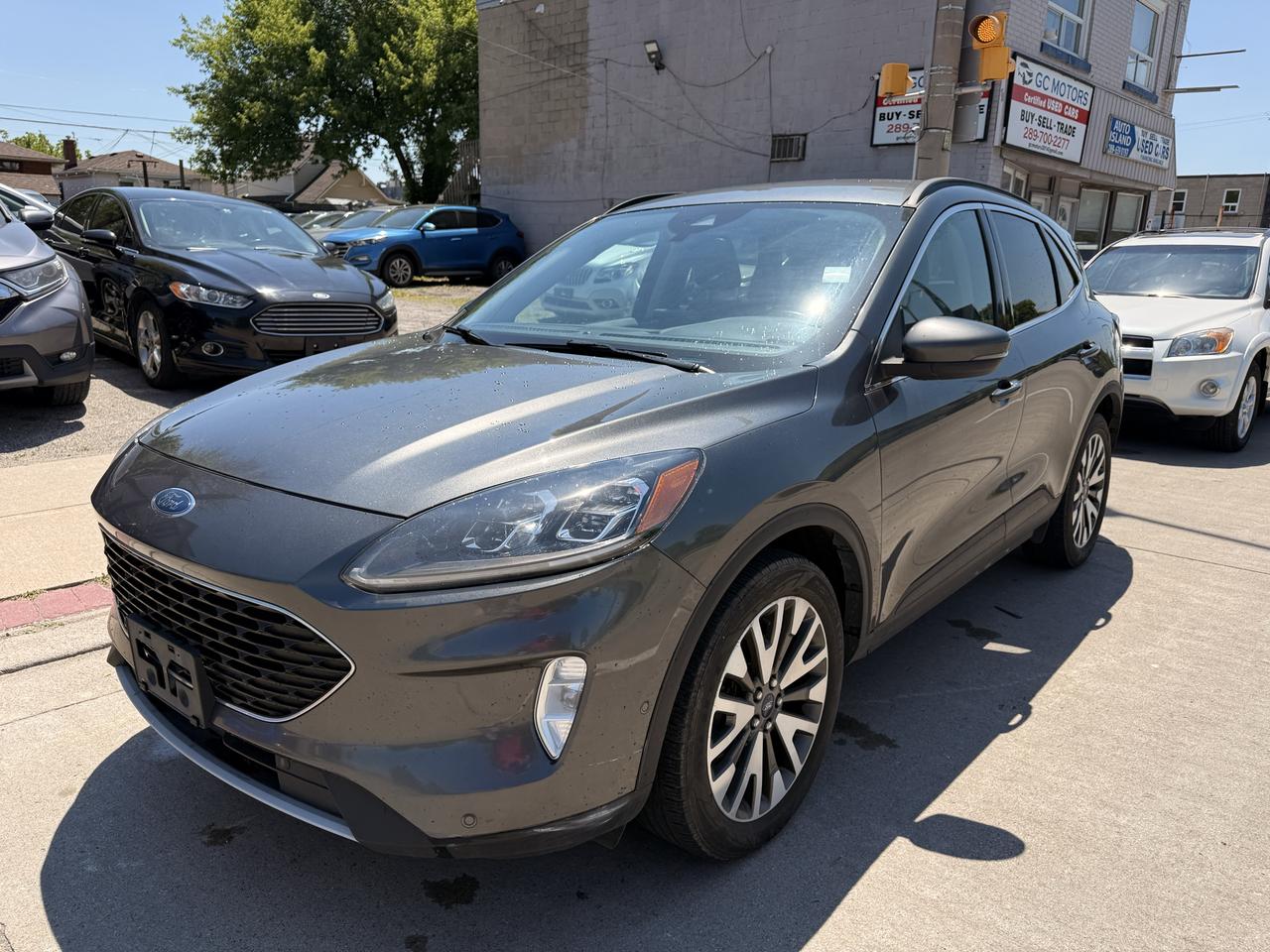 2020 Ford Escape Titanium Hybrid AWD Photo