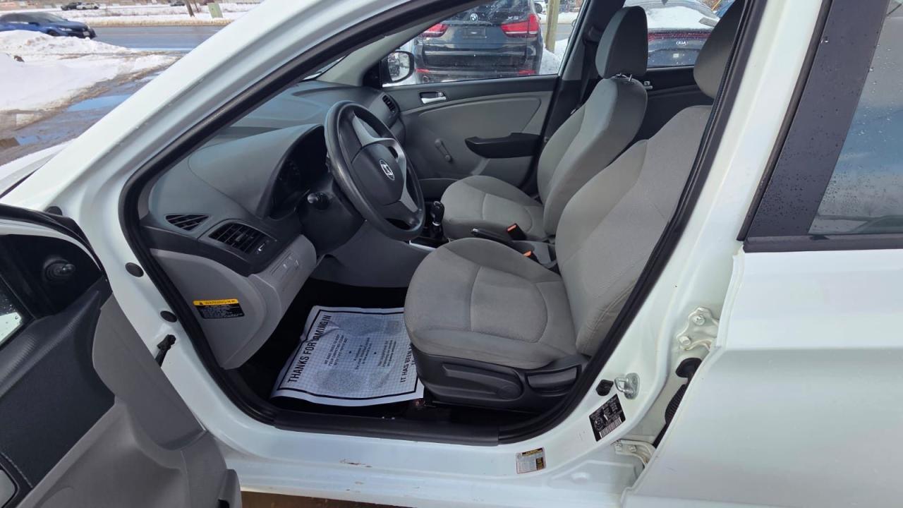 2014 Hyundai Accent L, SEDAN, MANUAL, 4 CYL, ONLY 63KMS, CERTIFIED Photo