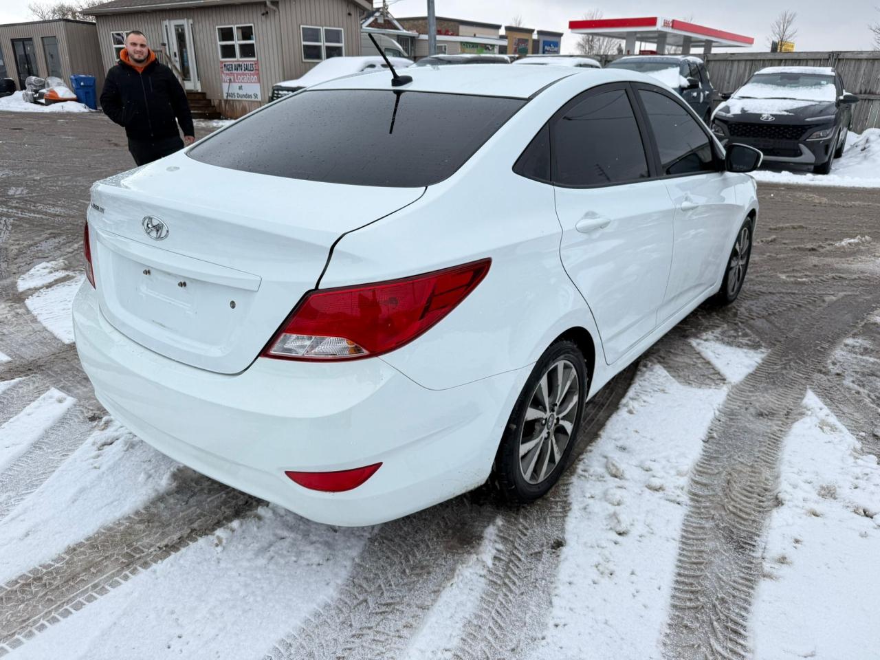 2017 Hyundai Accent SE, SEDAN, AUTO, ONLY 137KMS, ALLOYS, CERTIFIED Photo
