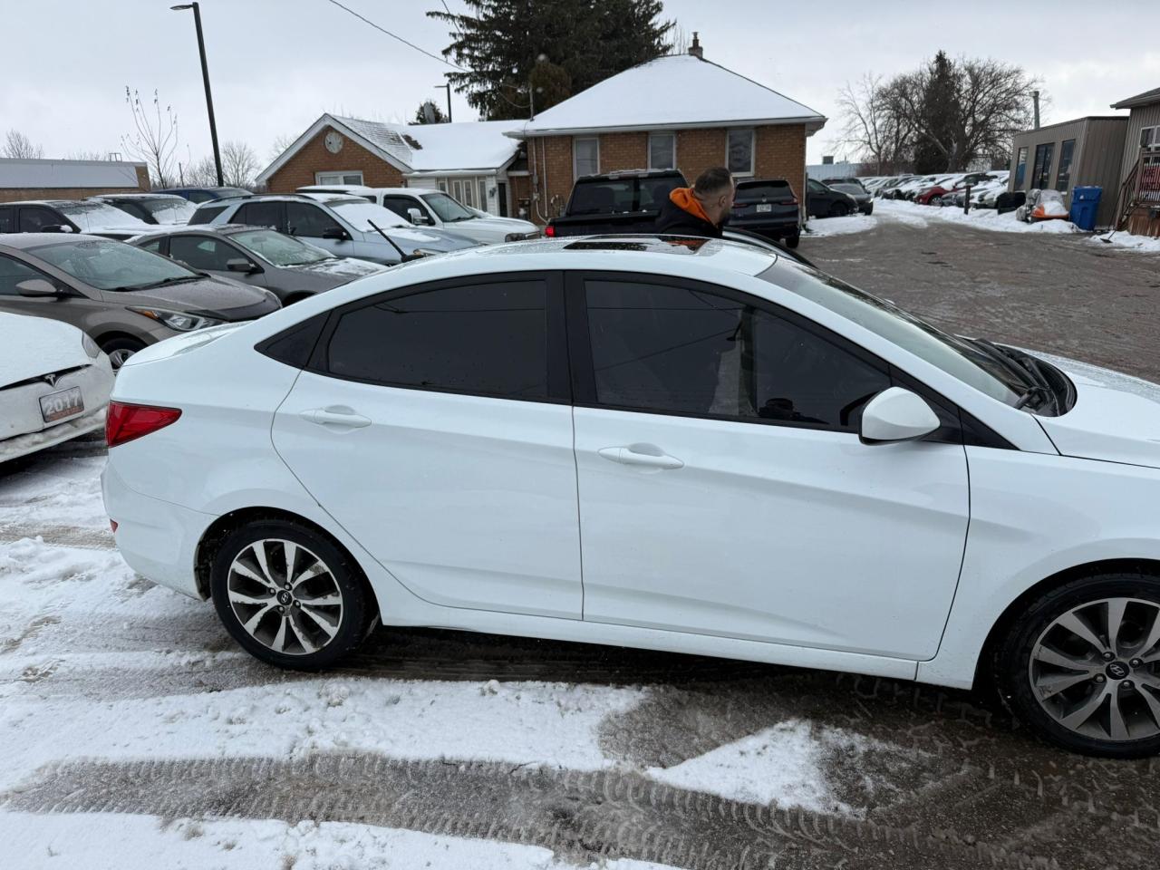 2017 Hyundai Accent SE, SEDAN, AUTO, ONLY 137KMS, ALLOYS, CERTIFIED Photo