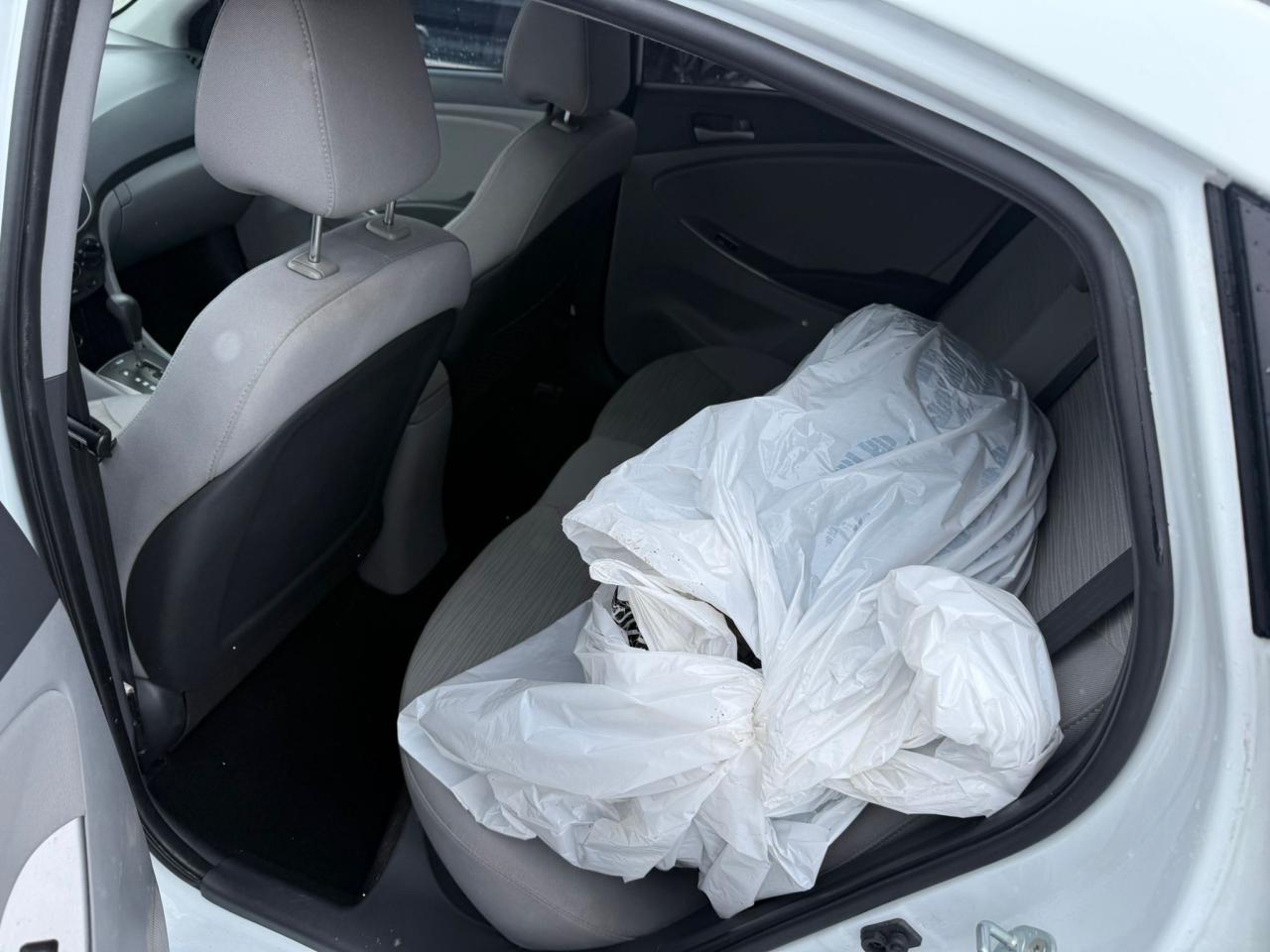 2017 Hyundai Accent SE, SEDAN, AUTO, ONLY 137KMS, ALLOYS, CERTIFIED Photo