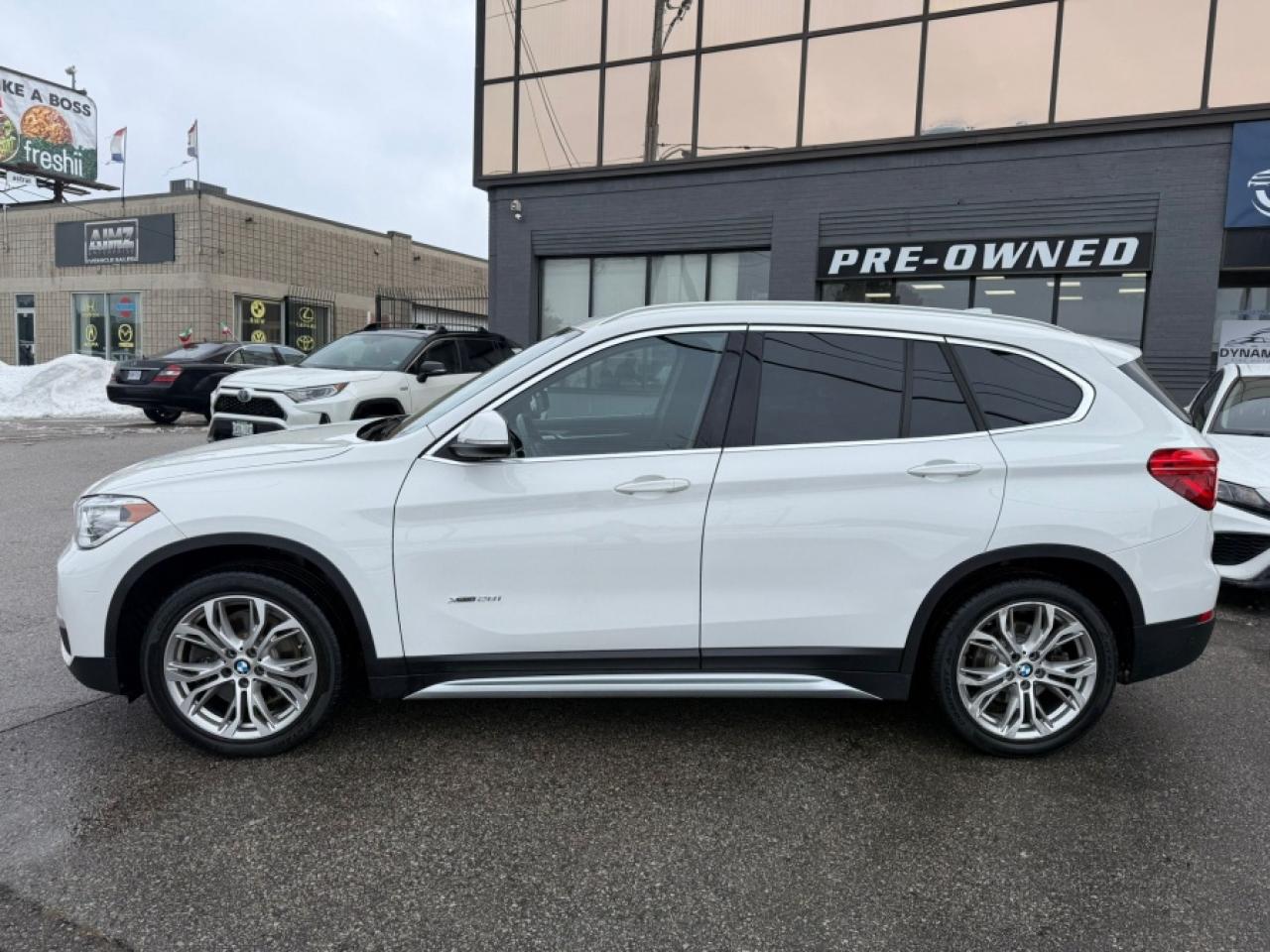 2018 BMW X1 XDRIVE28I/ CLEAN CARFAX/ AWD/ REAR CAM/ SUNROOF - Photo #9