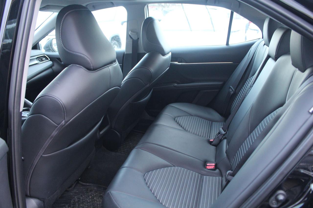 2024 Toyota Camry HYBRID SE Photo