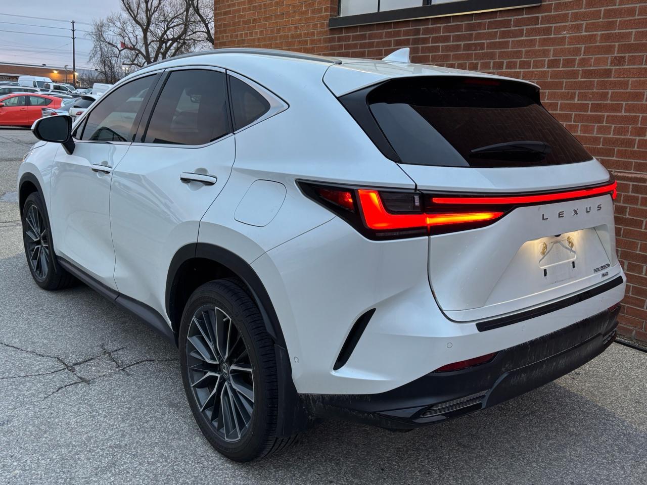 2022 Lexus NX NX 350H Executive AWD Photo
