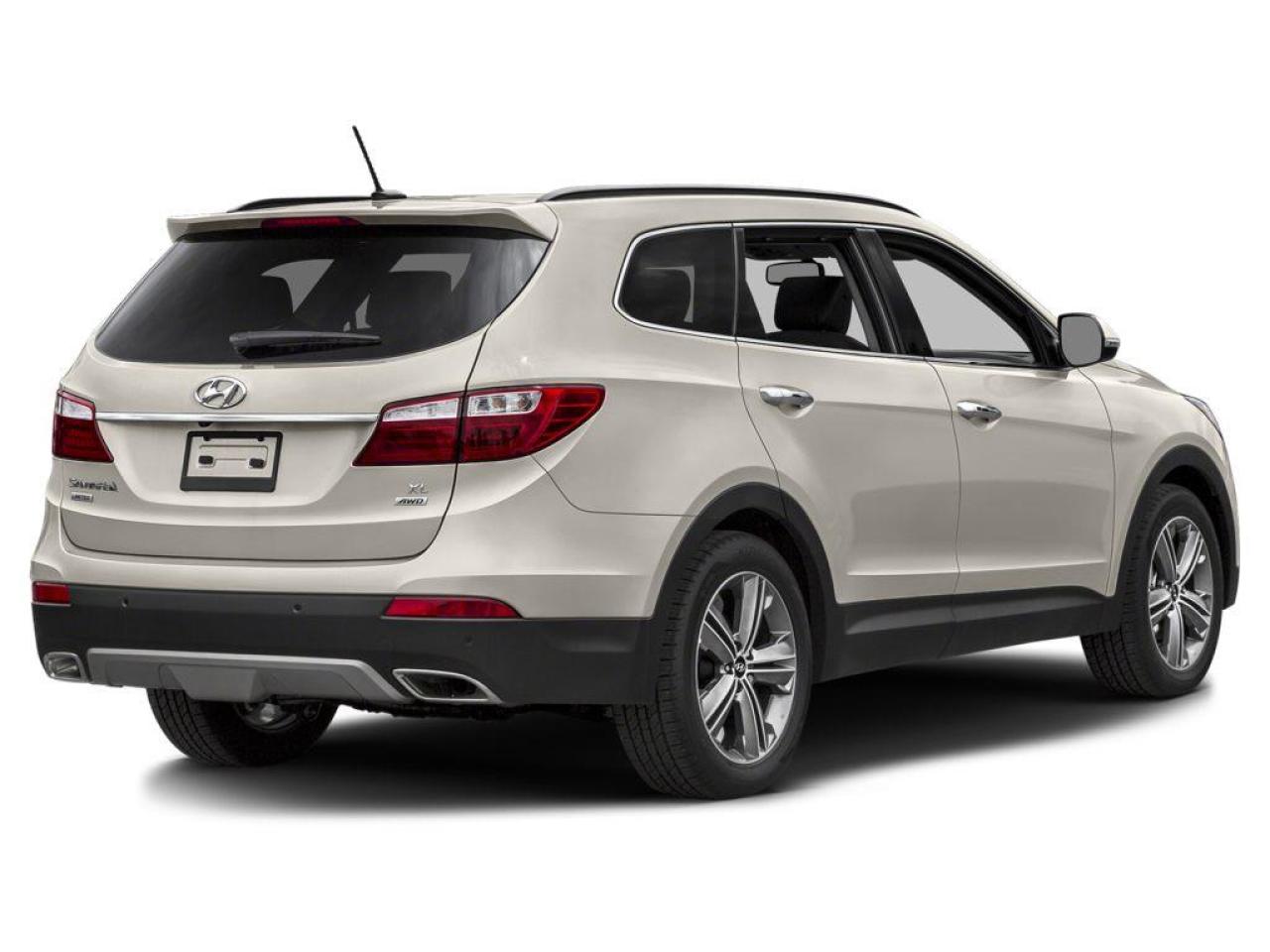 2016 Hyundai Santa Fe XL Limited Adventure Edition Photo