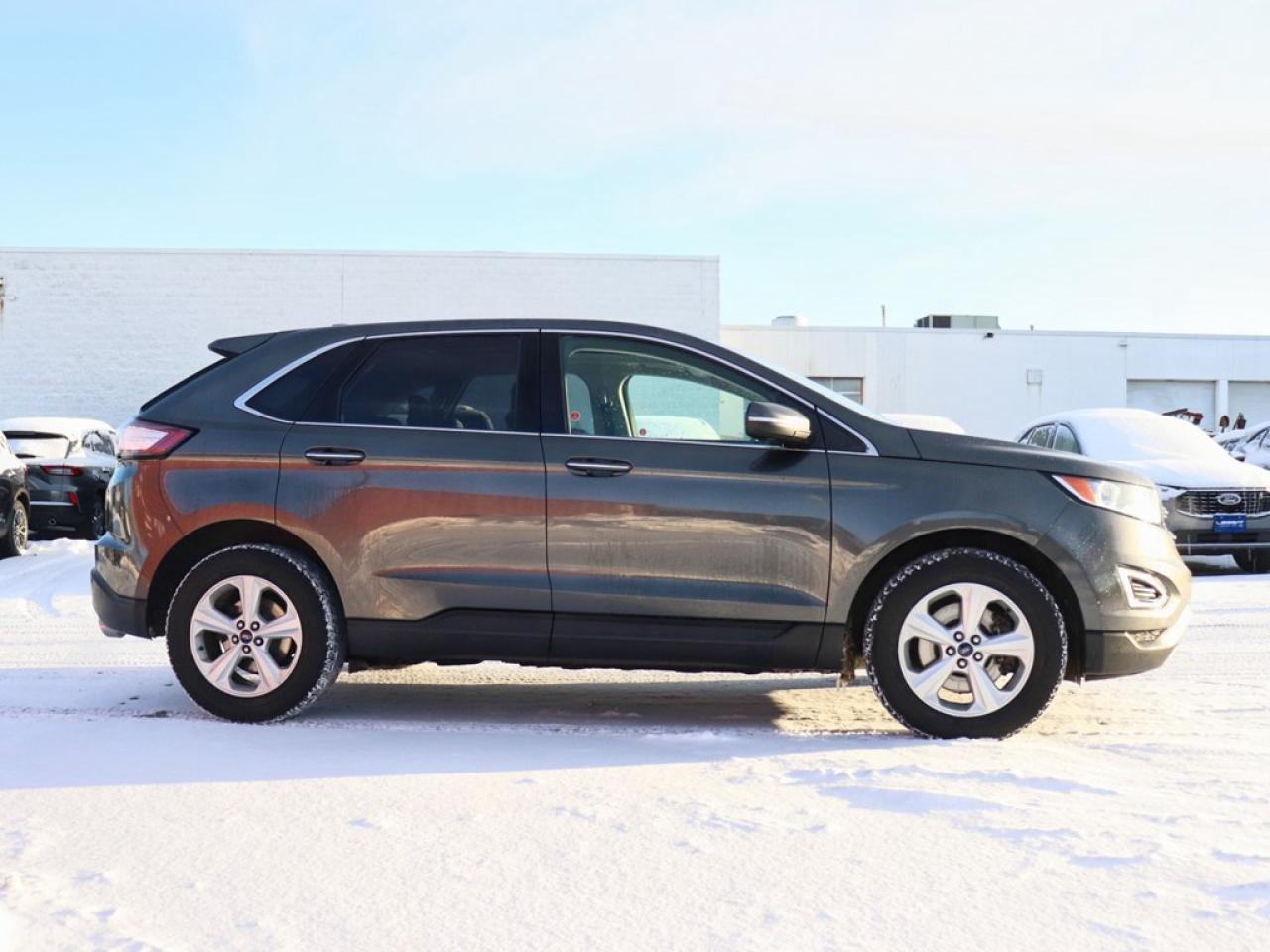 2017 Ford Edge Titanium | AWD | 3.5L | ROOF | NAV | ADPTV CRUISE Photo