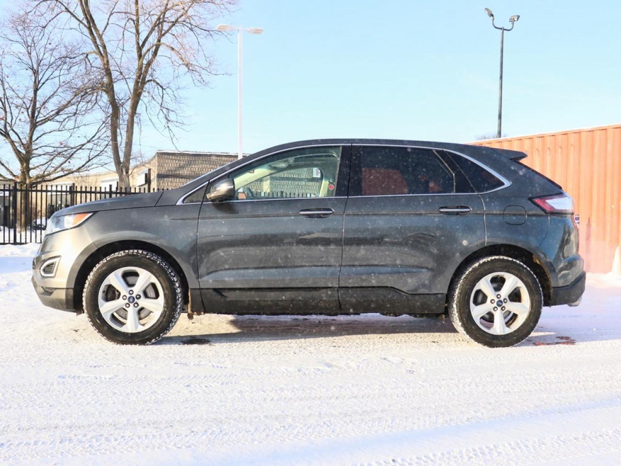 2017 Ford Edge Titanium | AWD | 3.5L | ROOF | NAV | ADPTV CRUISE Photo4