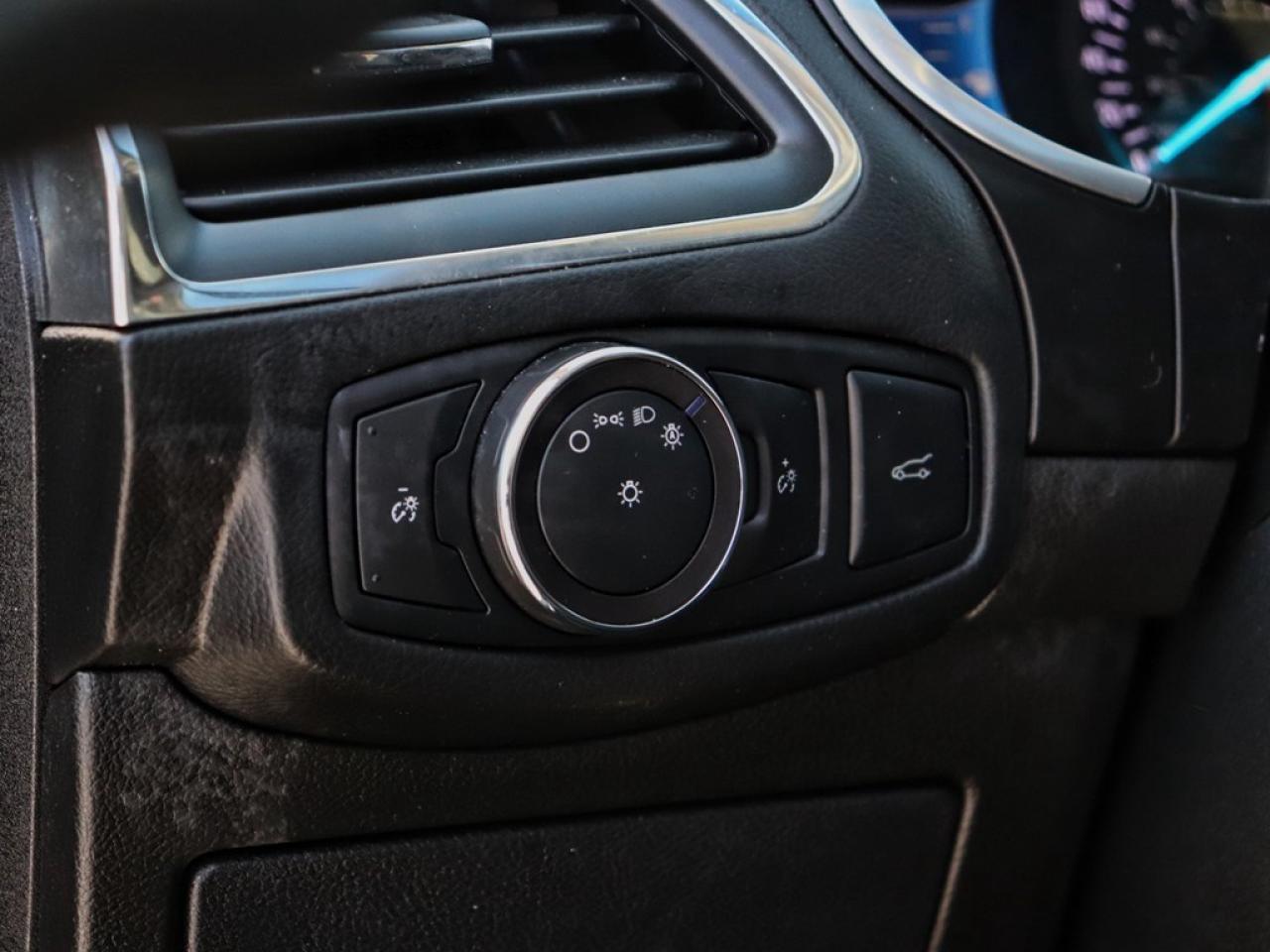 2017 Ford Edge Titanium | AWD | 3.5L | ROOF | NAV | ADPTV CRUISE Photo