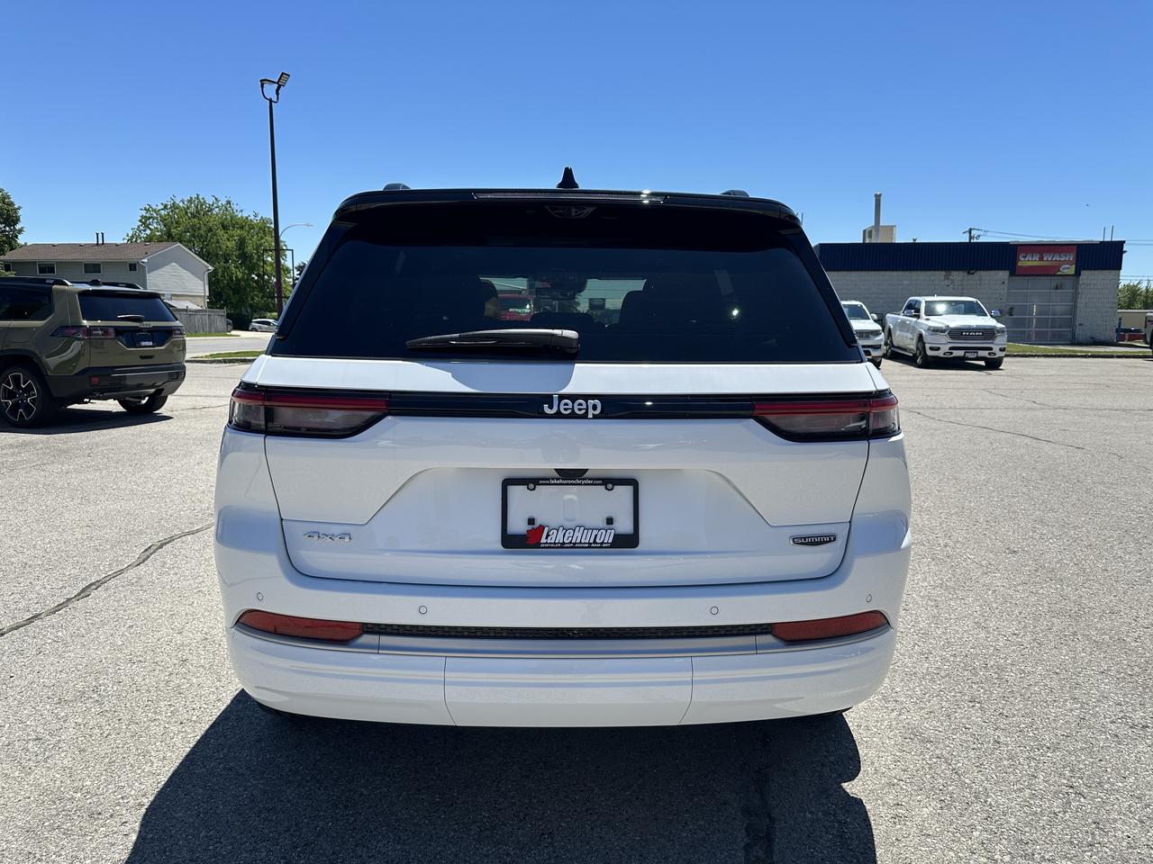 2026 Jeep Grand Cherokee Summit Photo