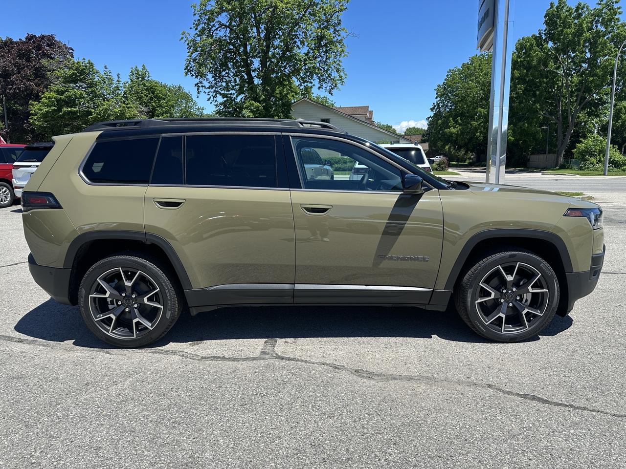 2026 Jeep Cherokee OVERLAND Photo