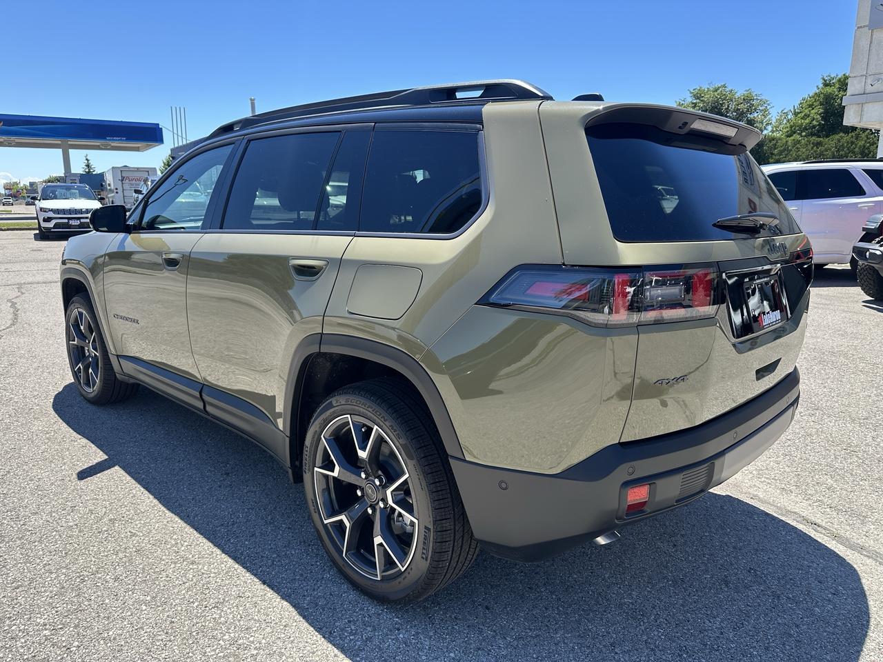 2026 Jeep Cherokee OVERLAND Photo