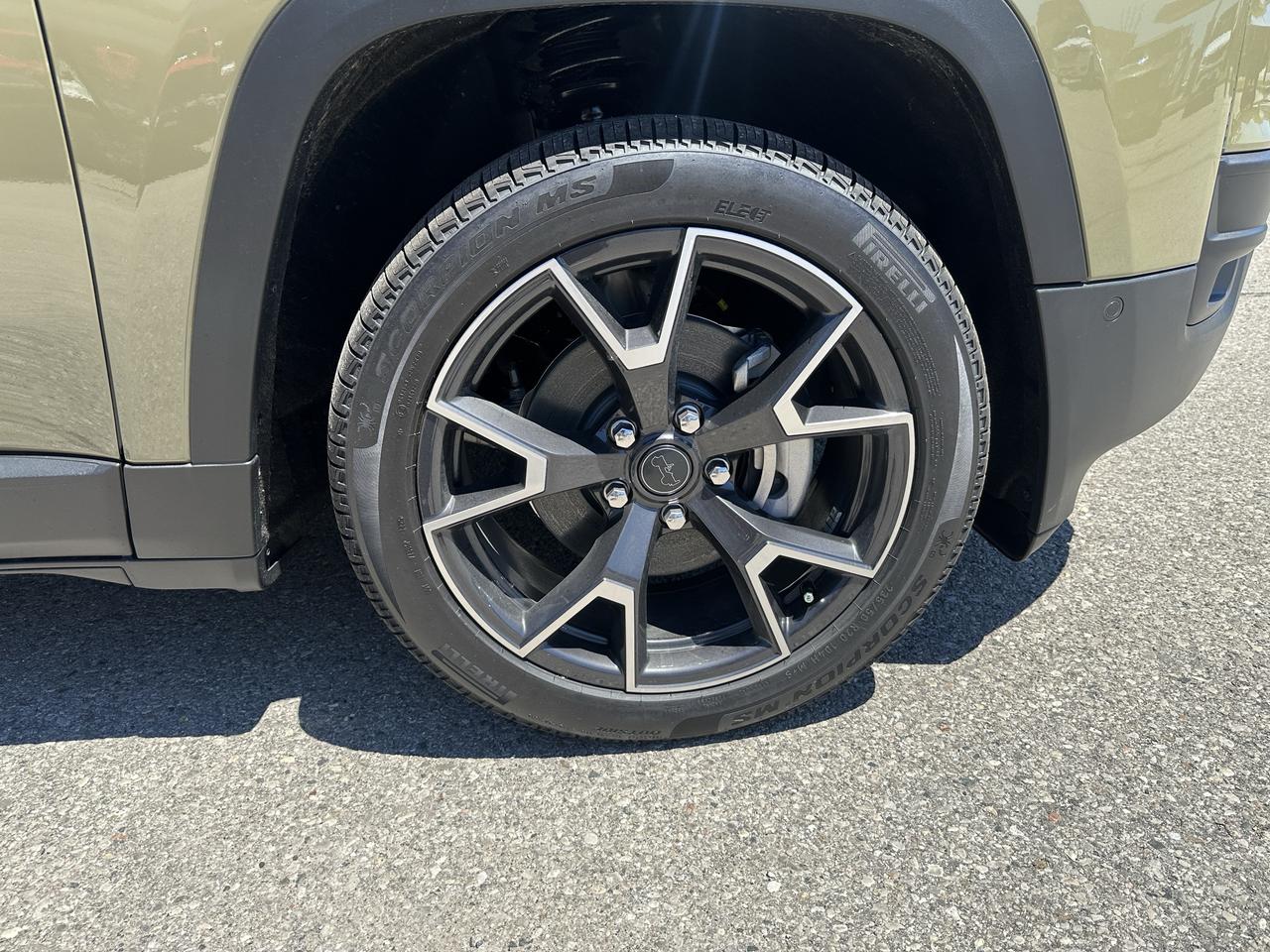 2026 Jeep Cherokee OVERLAND Photo