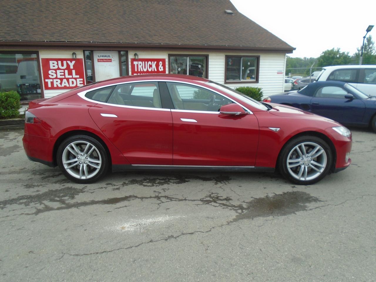 2014 Tesla Model S 4dr Sdn 85 Photo