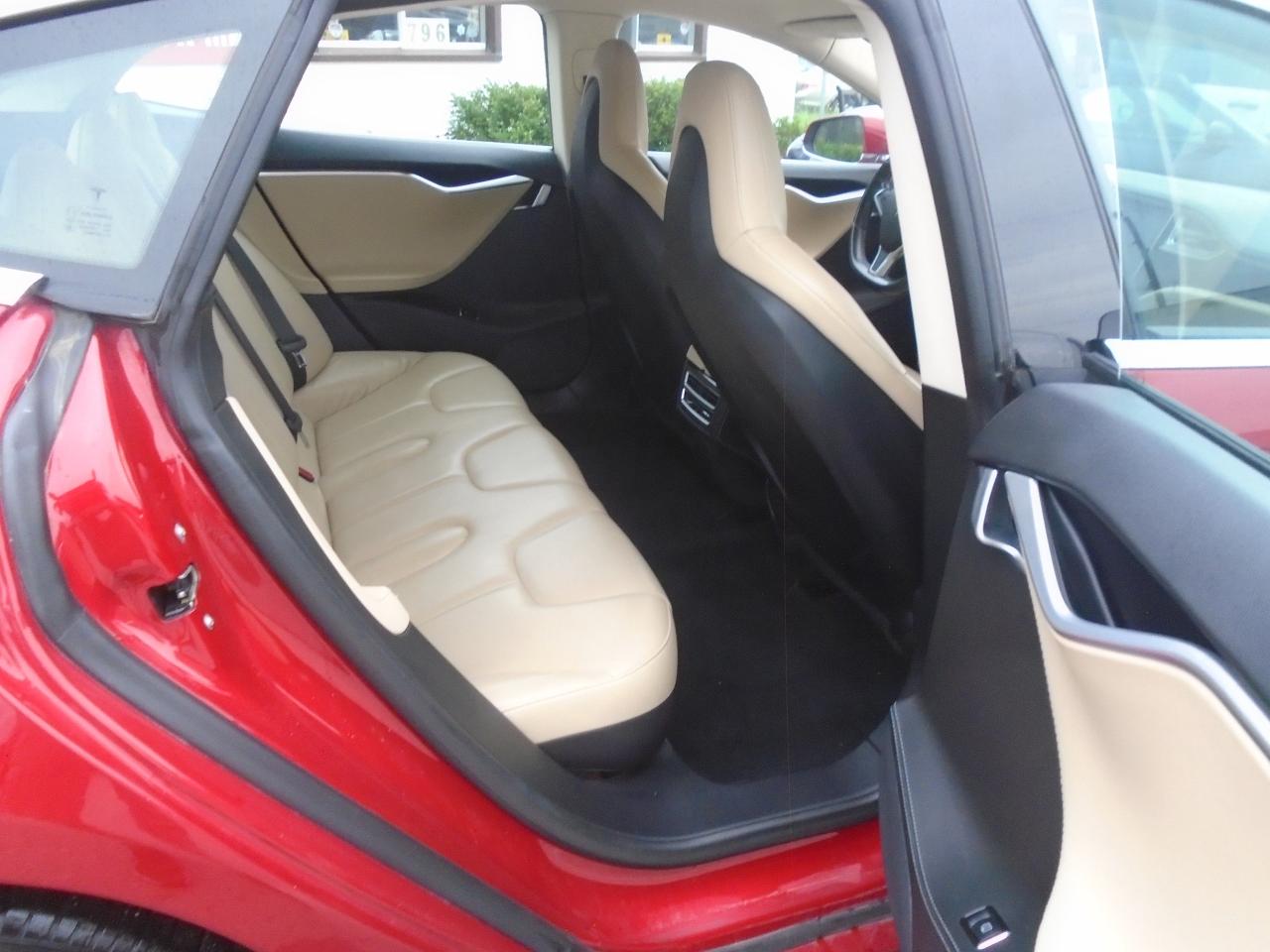 2014 Tesla Model S 4dr Sdn 85 Photo