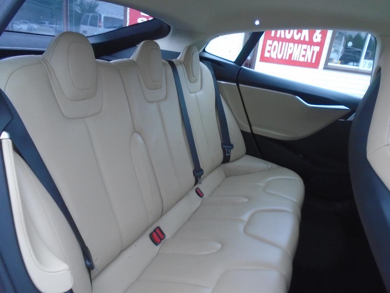 2014 Tesla Model S 4dr Sdn 85 Photo