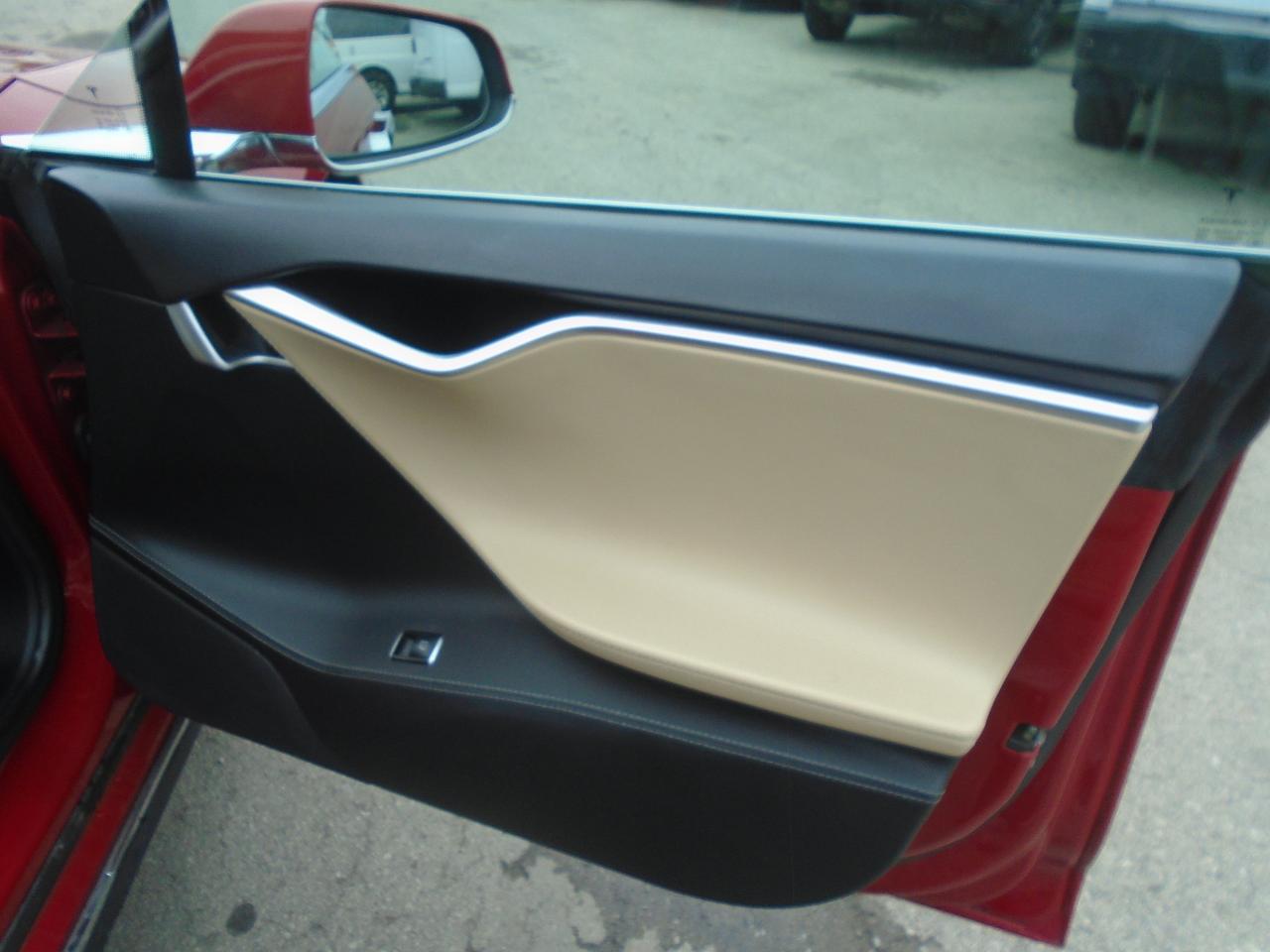 2014 Tesla Model S 4dr Sdn 85 Photo