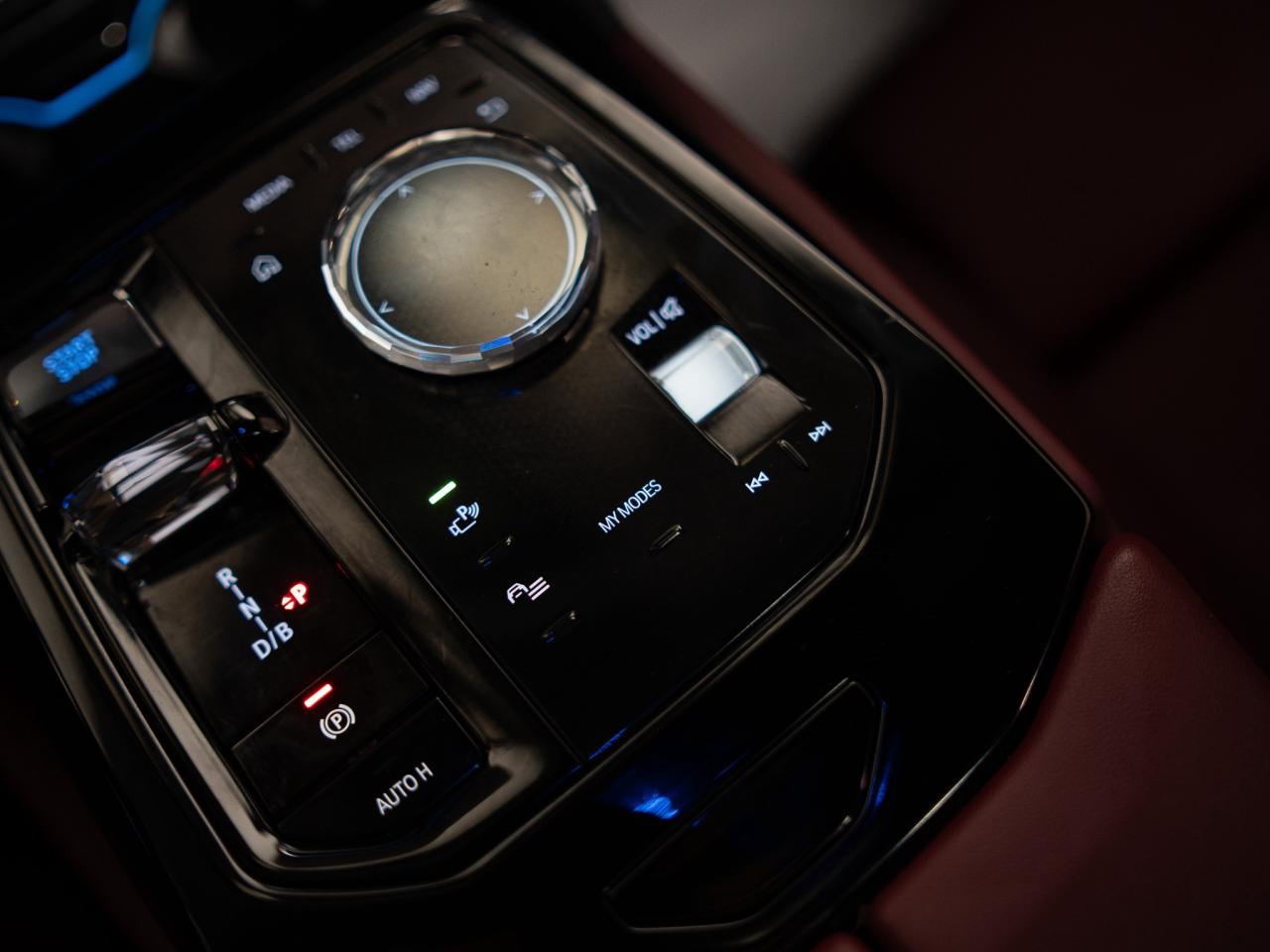 2024 BMW i5 M60 | XDRIVE | PREMIUM PKG | HUD | 20 IN Photo