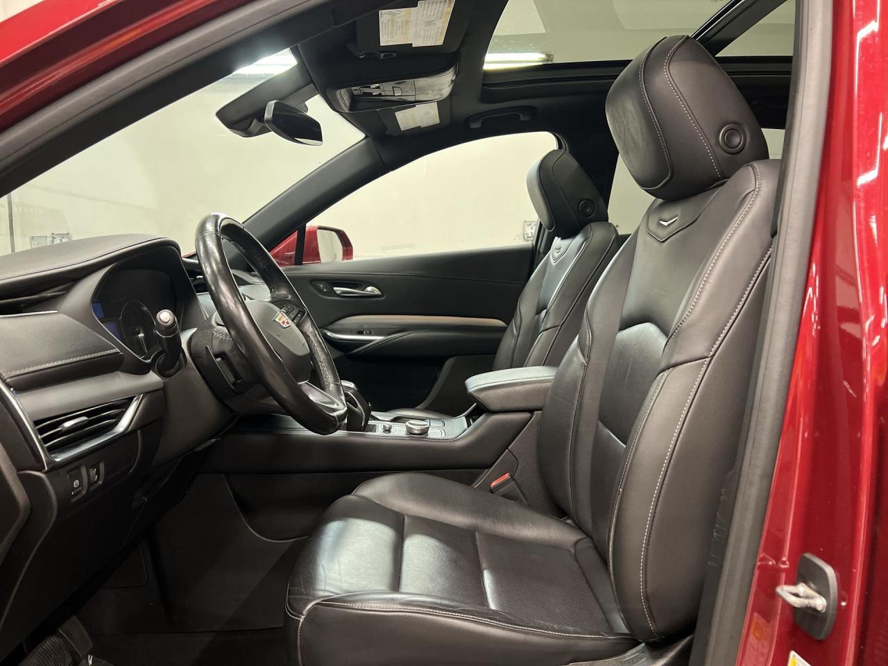 2019 Cadillac XT4 PREMIUM LUXURY AWD |MASSAGE |LEATHER| PANO ROOF Photo