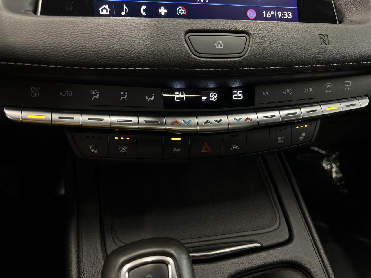 2019 Cadillac XT4 PREMIUM LUXURY AWD |MASSAGE |LEATHER| PANO ROOF Photo