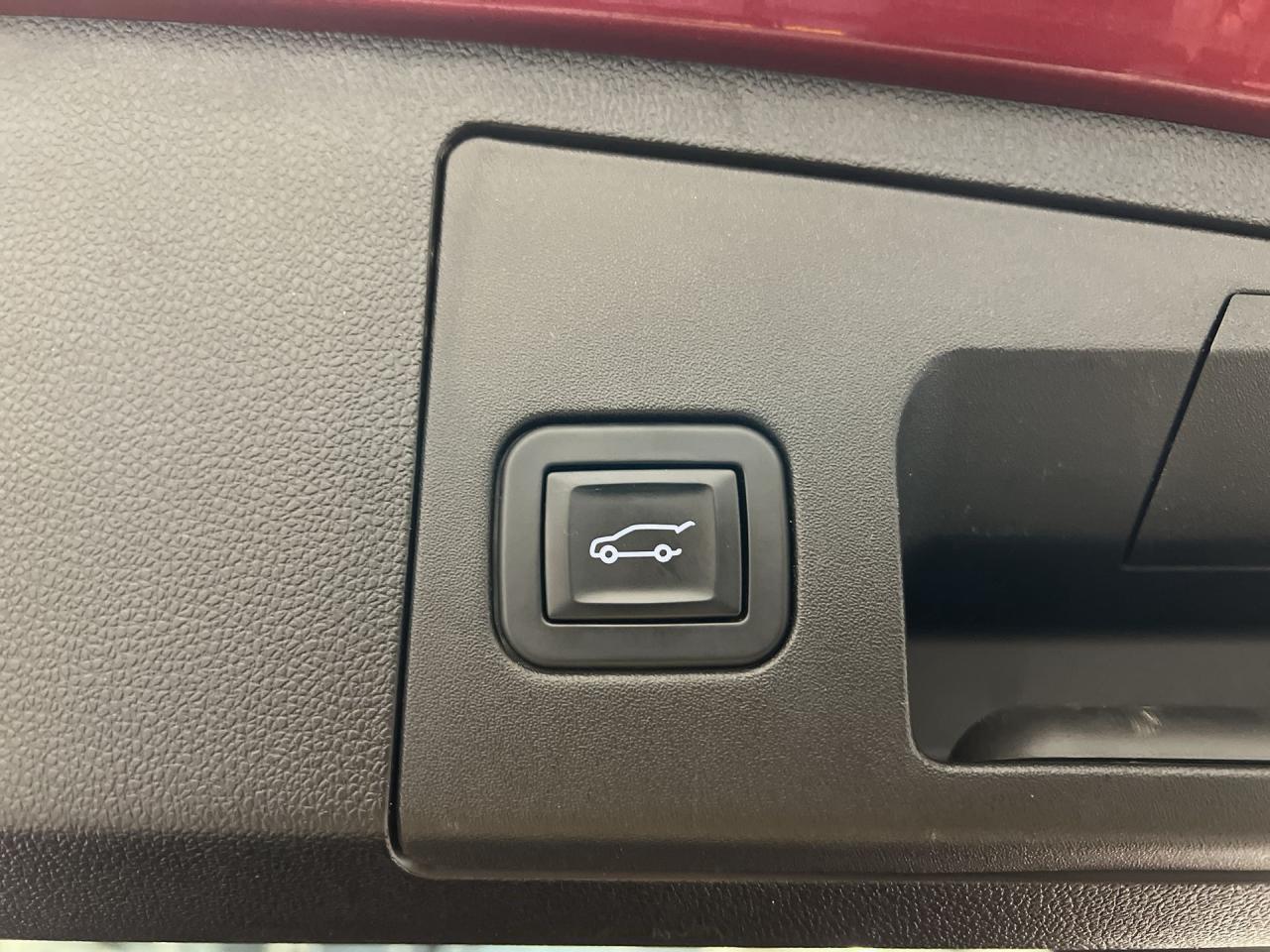 2019 Cadillac XT4 PREMIUM LUXURY AWD |MASSAGE |LEATHER| PANO ROOF Photo