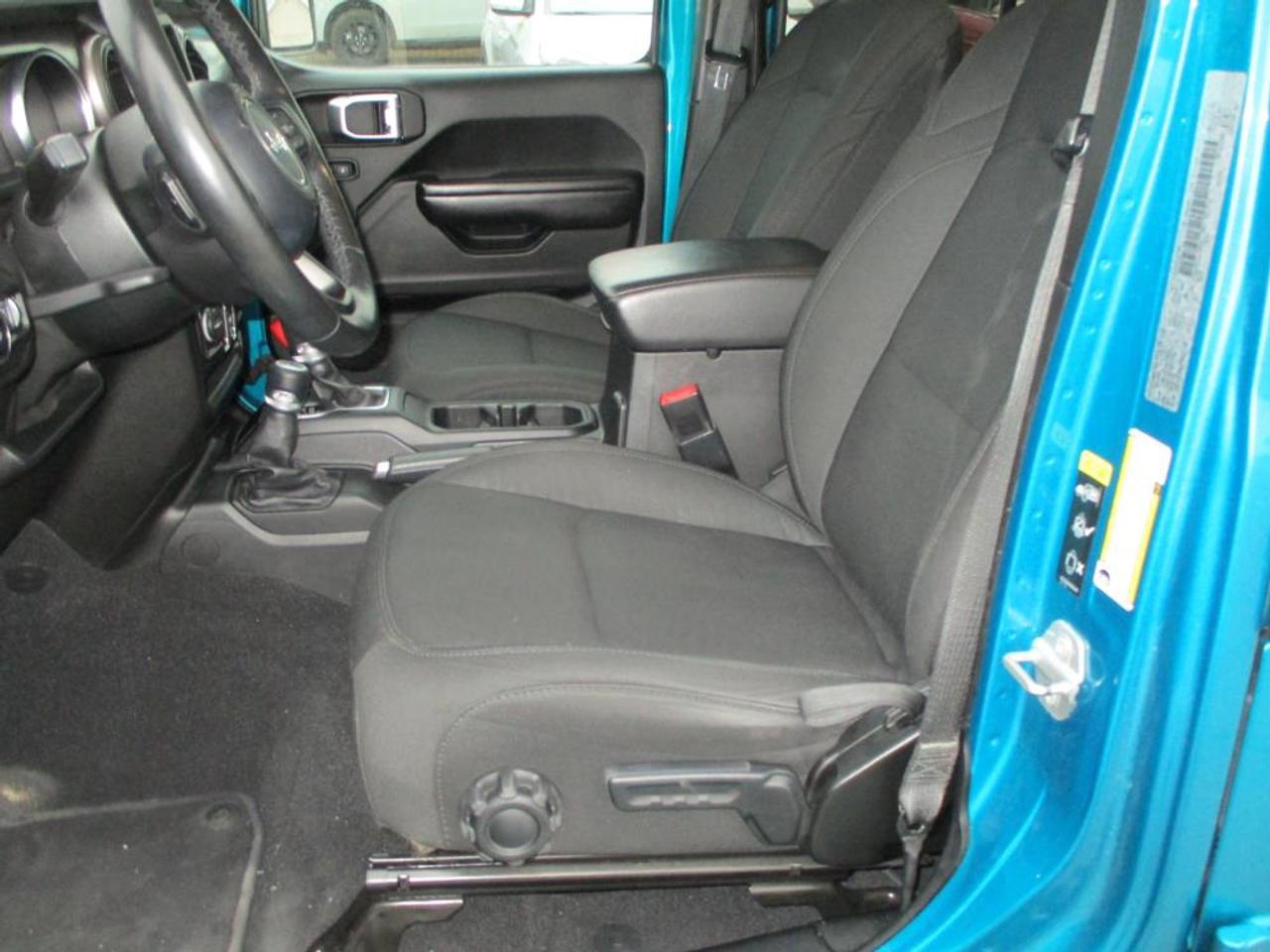 2020 Jeep Wrangler UNLIMITED SPORT 4x4 - Photo #11