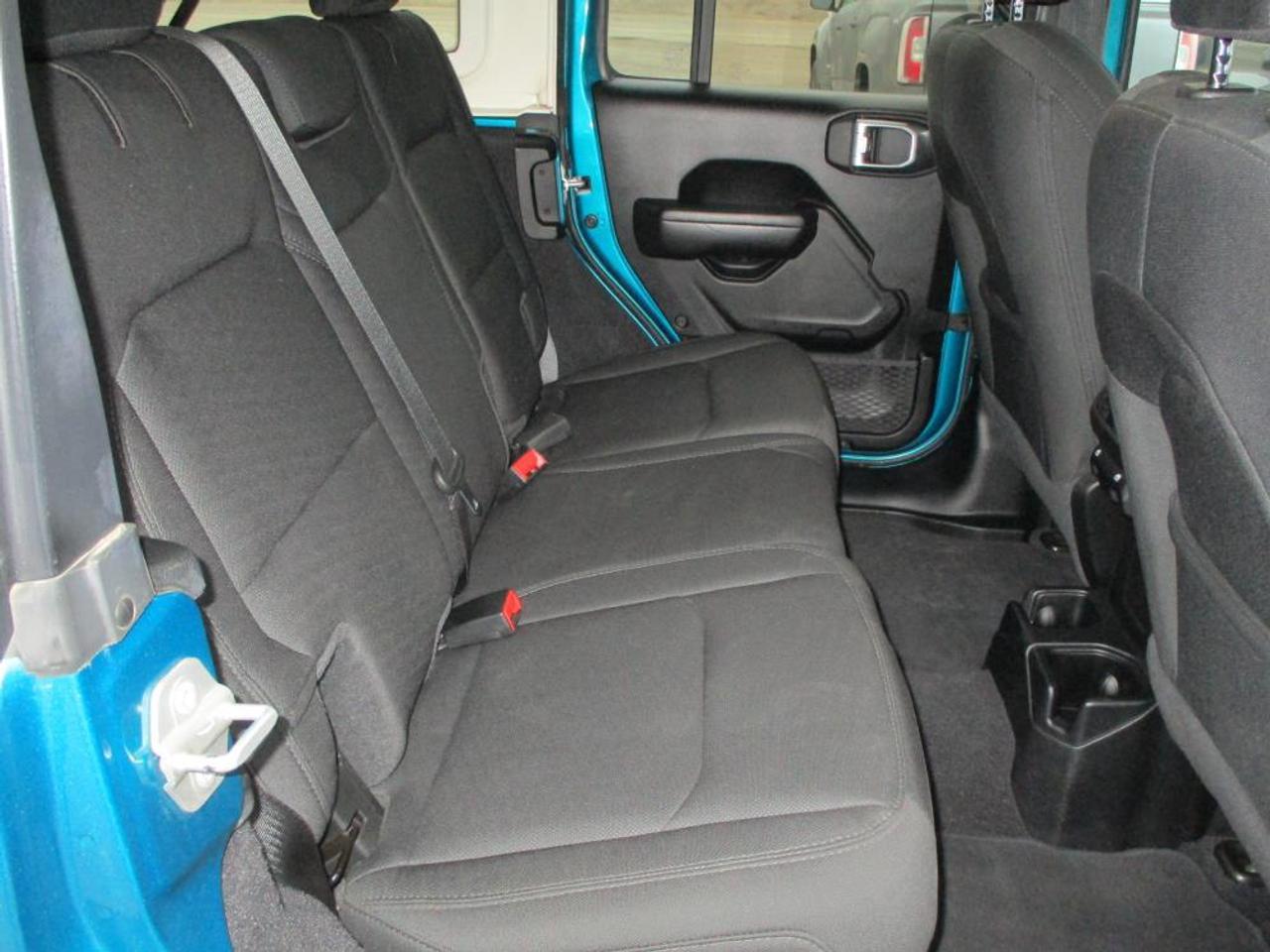 2020 Jeep Wrangler UNLIMITED SPORT 4x4 - Photo #13