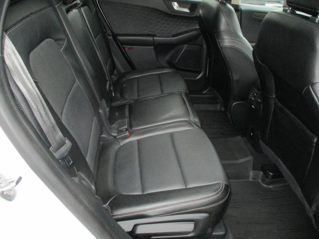 2020 Ford Escape Titanium AWD Photo