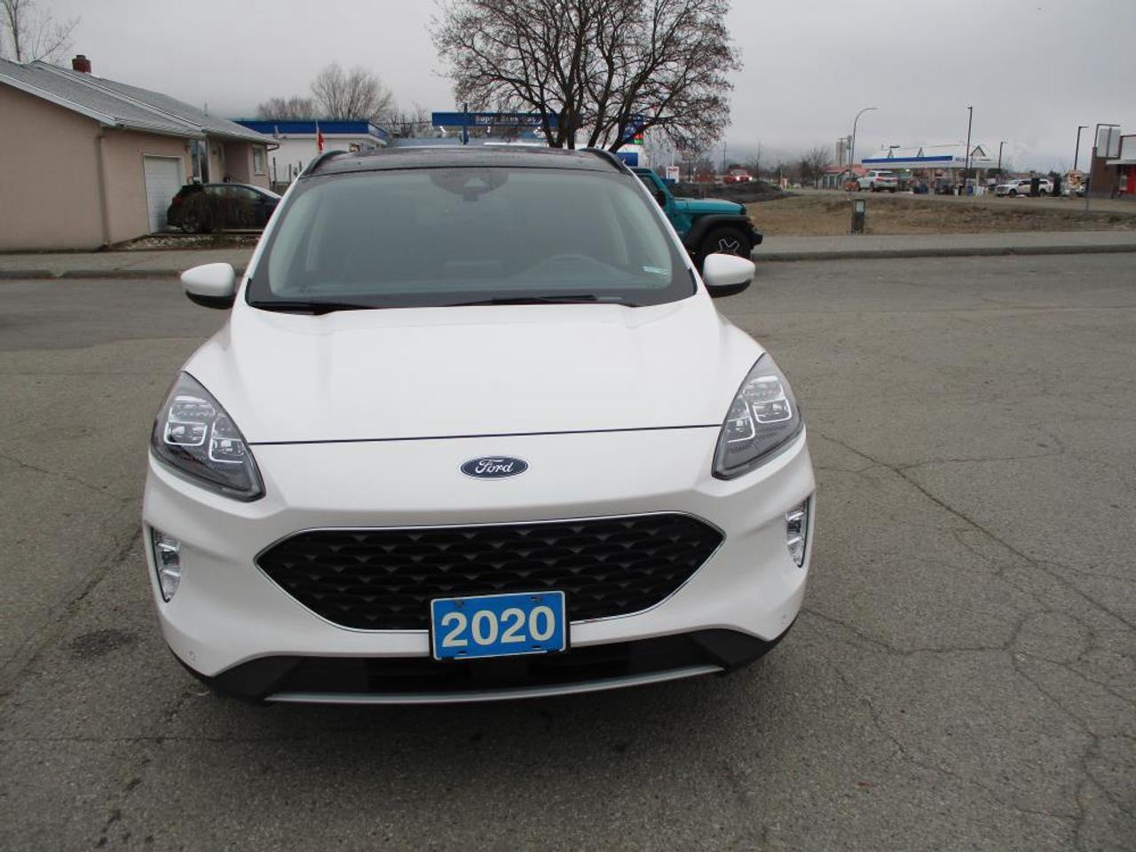 2020 Ford Escape Titanium AWD Photo