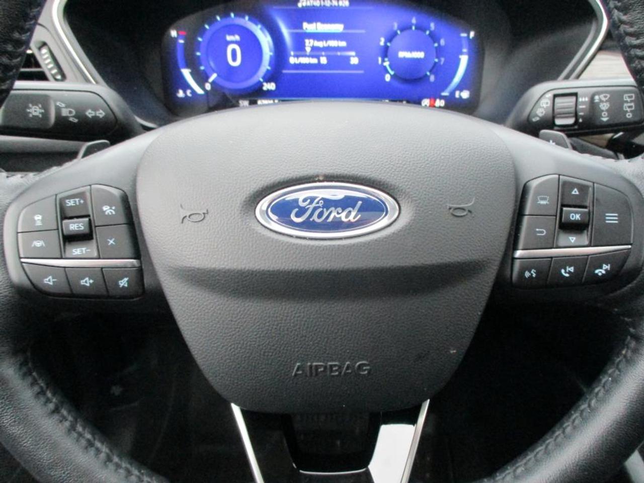 2020 Ford Escape Titanium AWD Photo