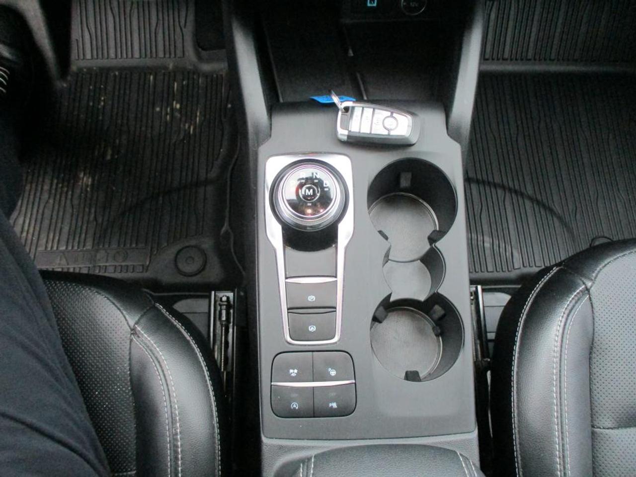 2020 Ford Escape Titanium AWD Photo