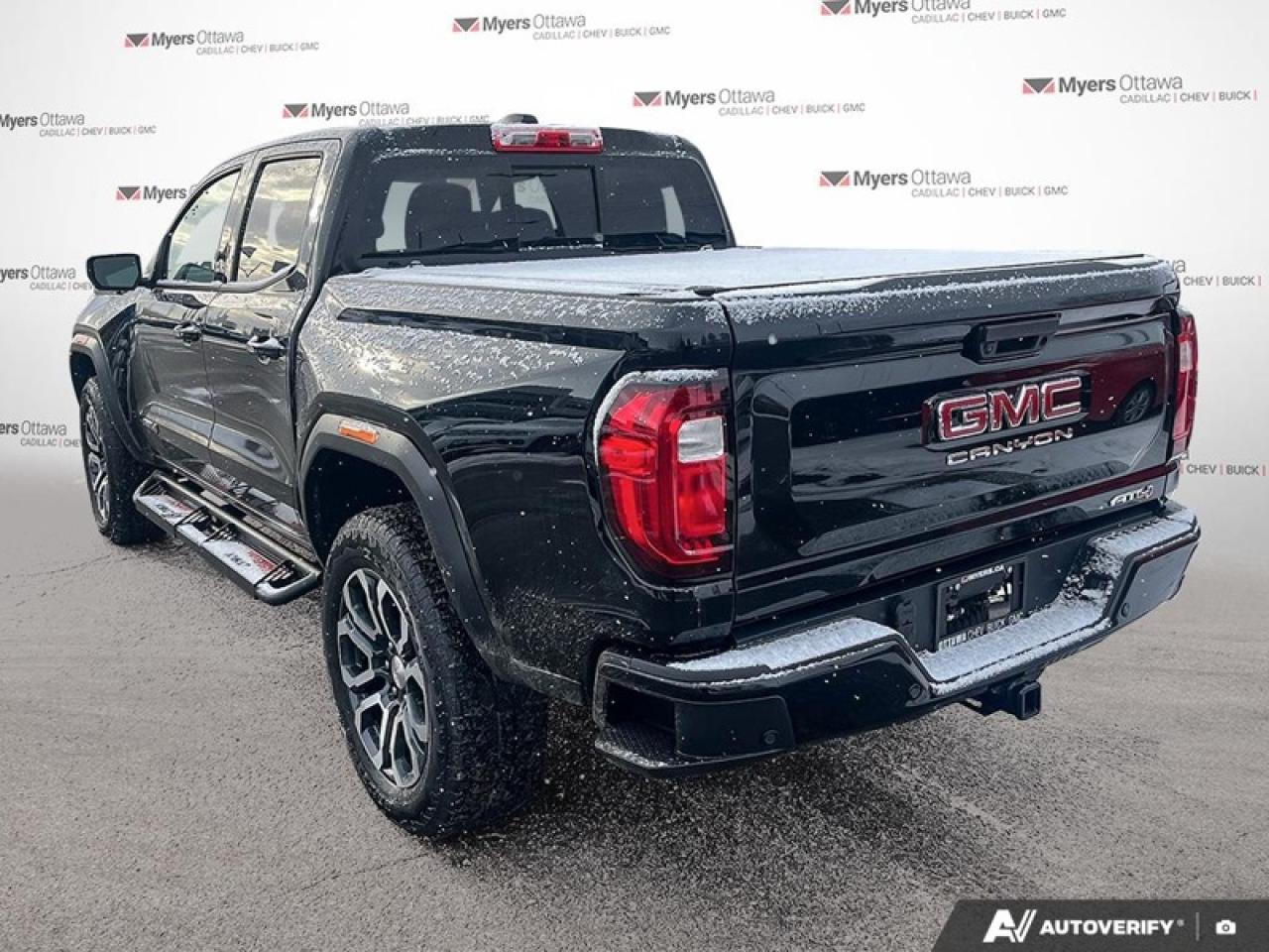 2024 GMC Canyon AT4  AT4, PREMIUM (LEATHER) 4X4 Photo3