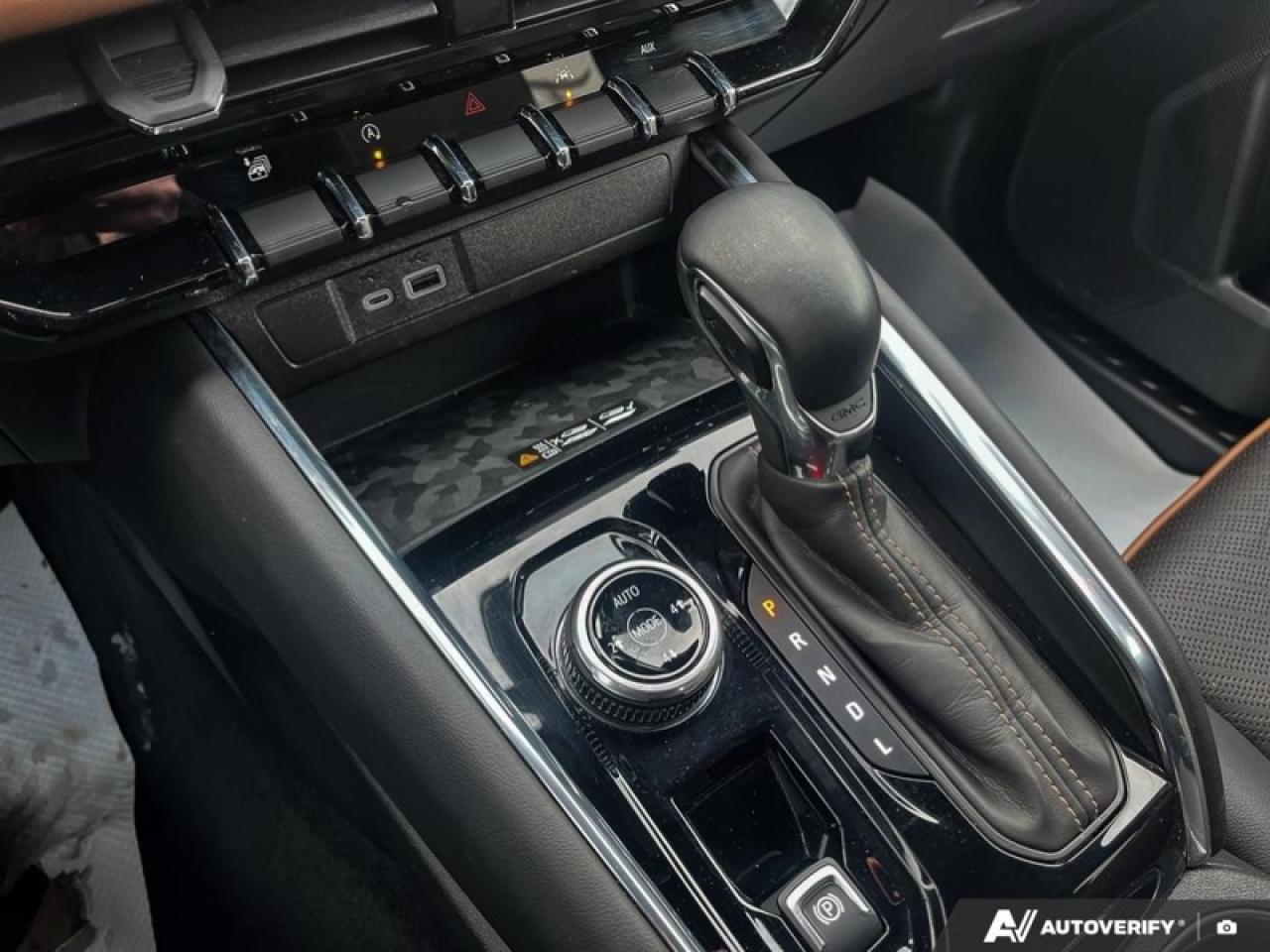 2024 GMC Canyon AT4  AT4, PREMIUM (LEATHER) 4X4 Photo