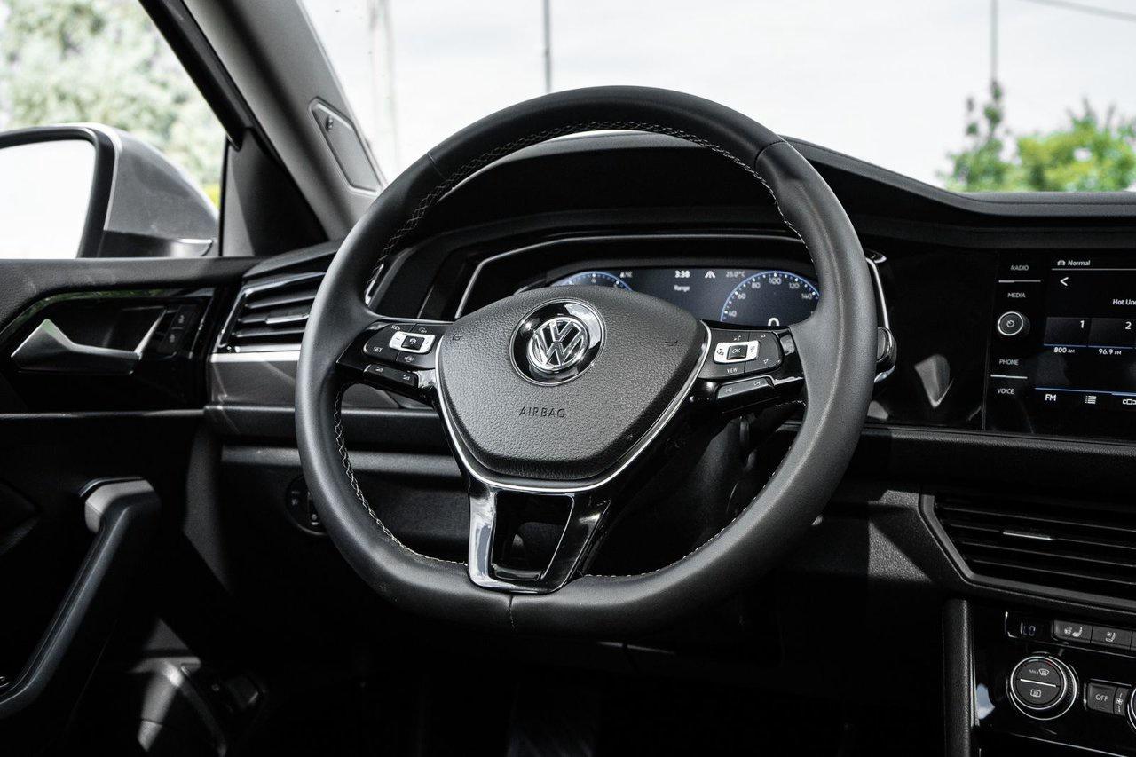 2021 Volkswagen Jetta Execline Photo