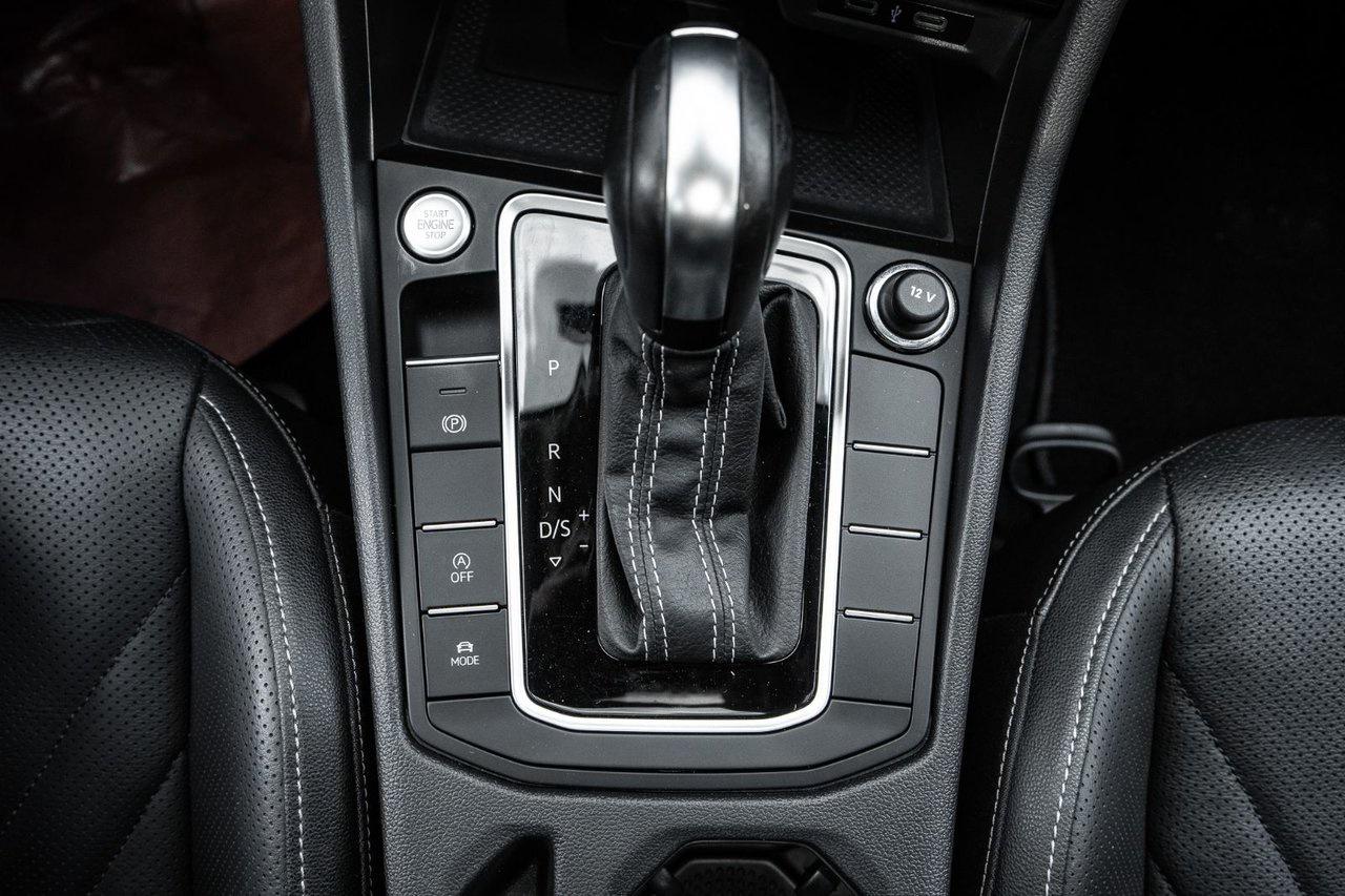 2021 Volkswagen Jetta Execline Photo