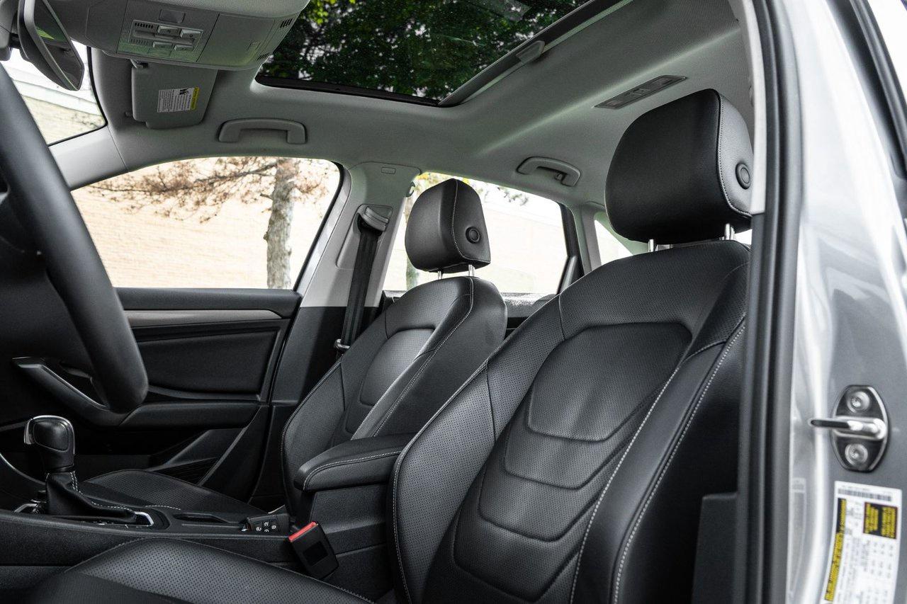 2021 Volkswagen Jetta Execline Photo