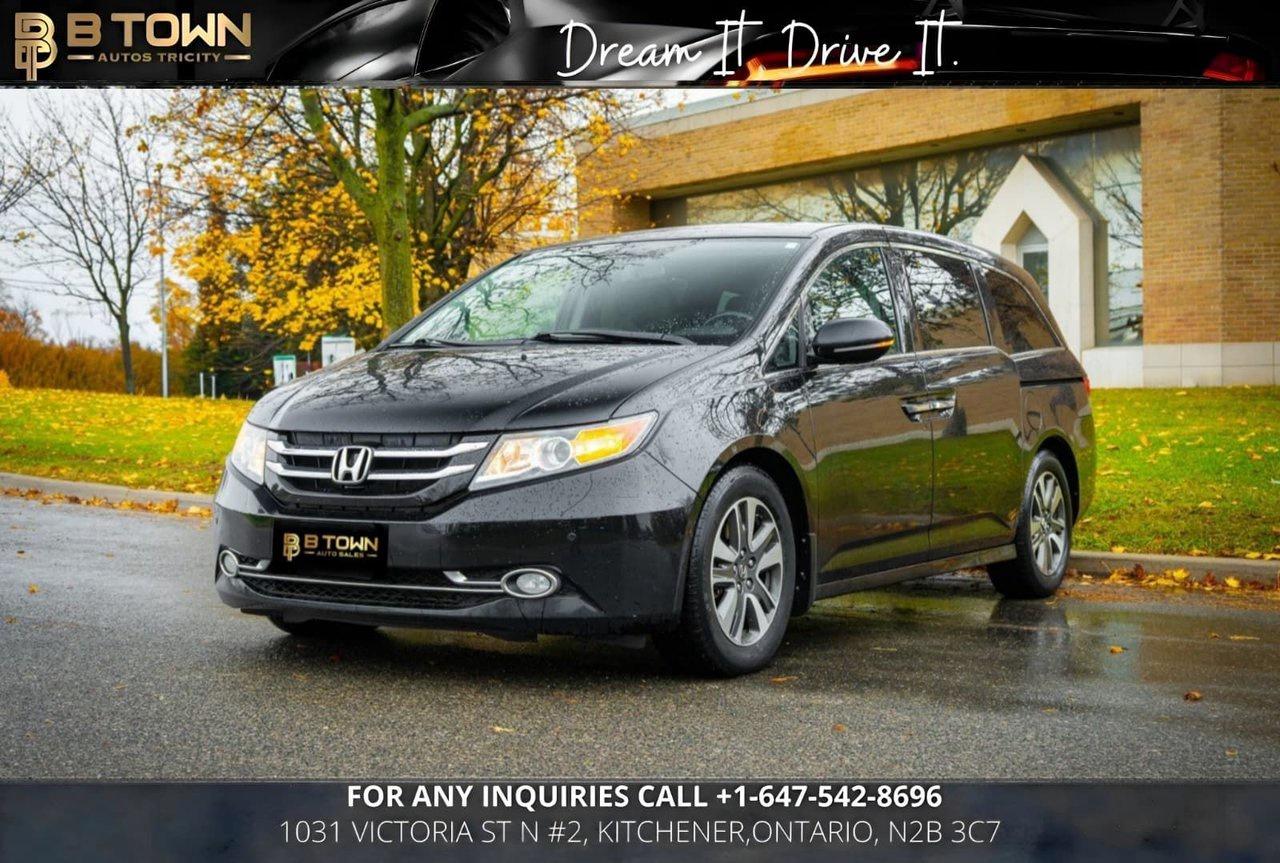 2017 Honda Odyssey Touring Photo0