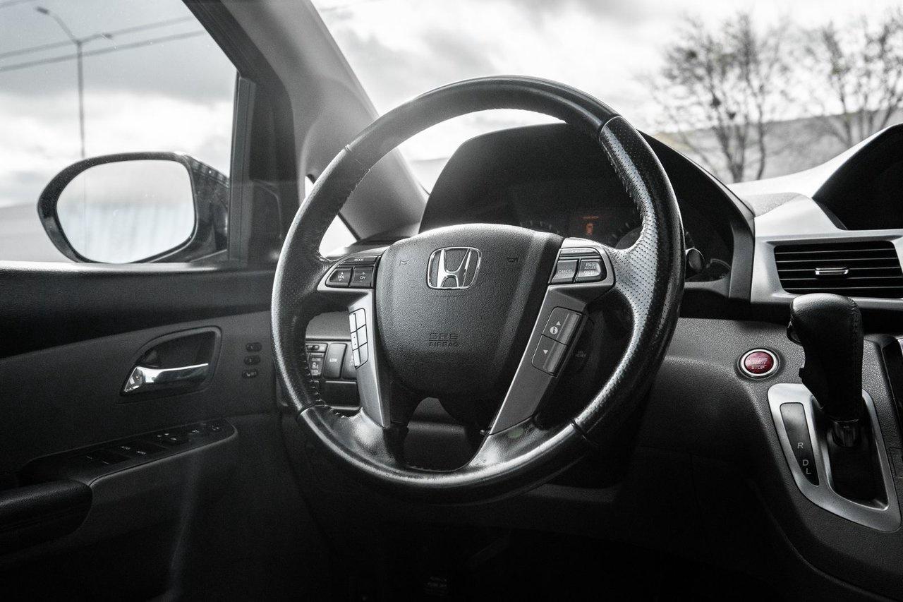 2017 Honda Odyssey Touring Photo