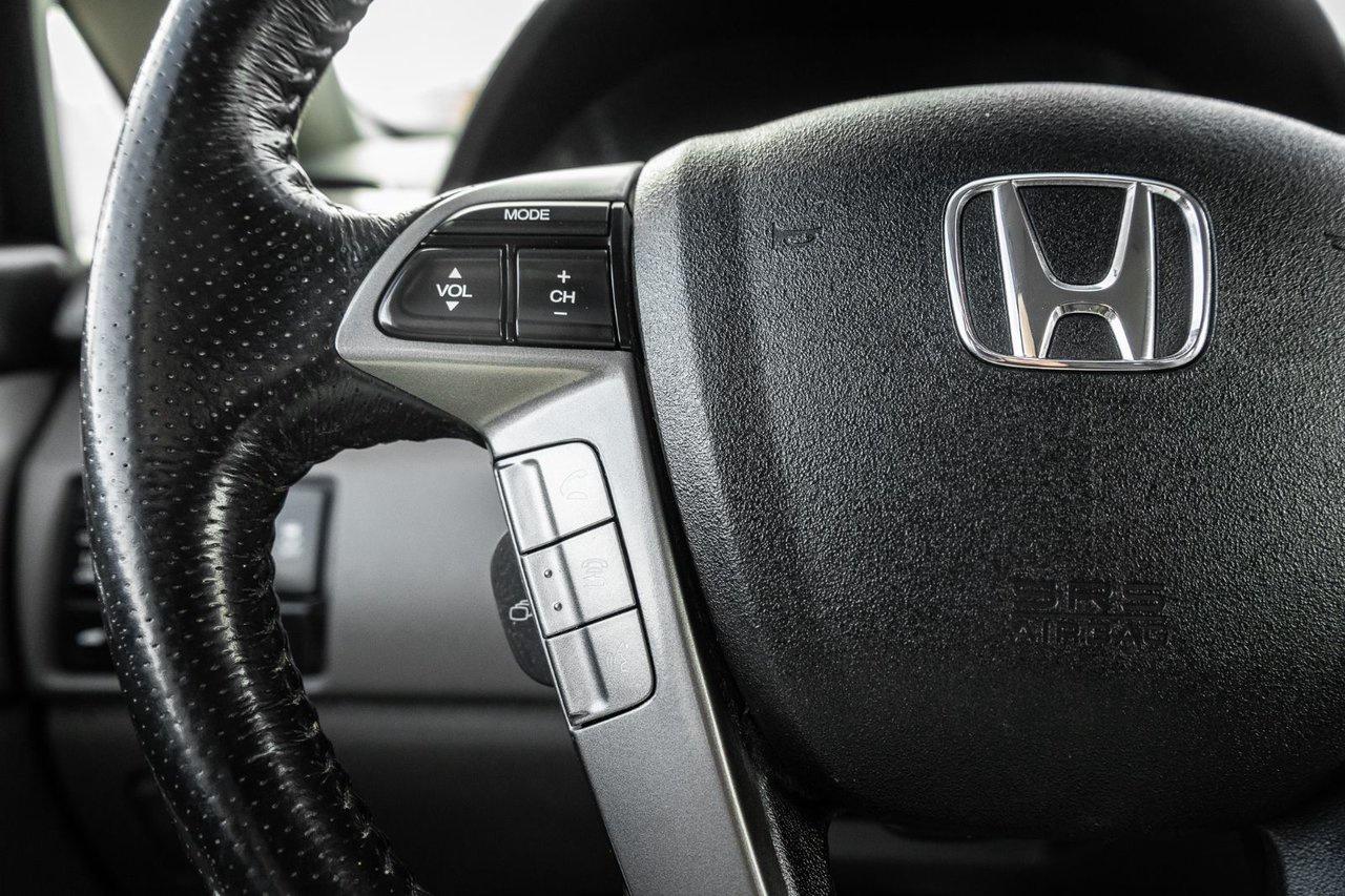 2017 Honda Odyssey Touring Photo