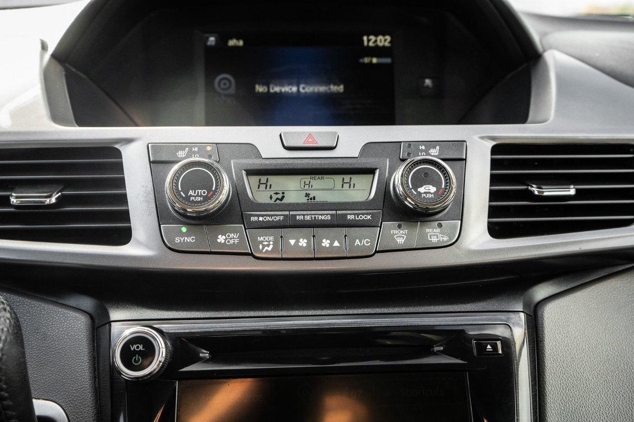 2017 Honda Odyssey Touring Photo