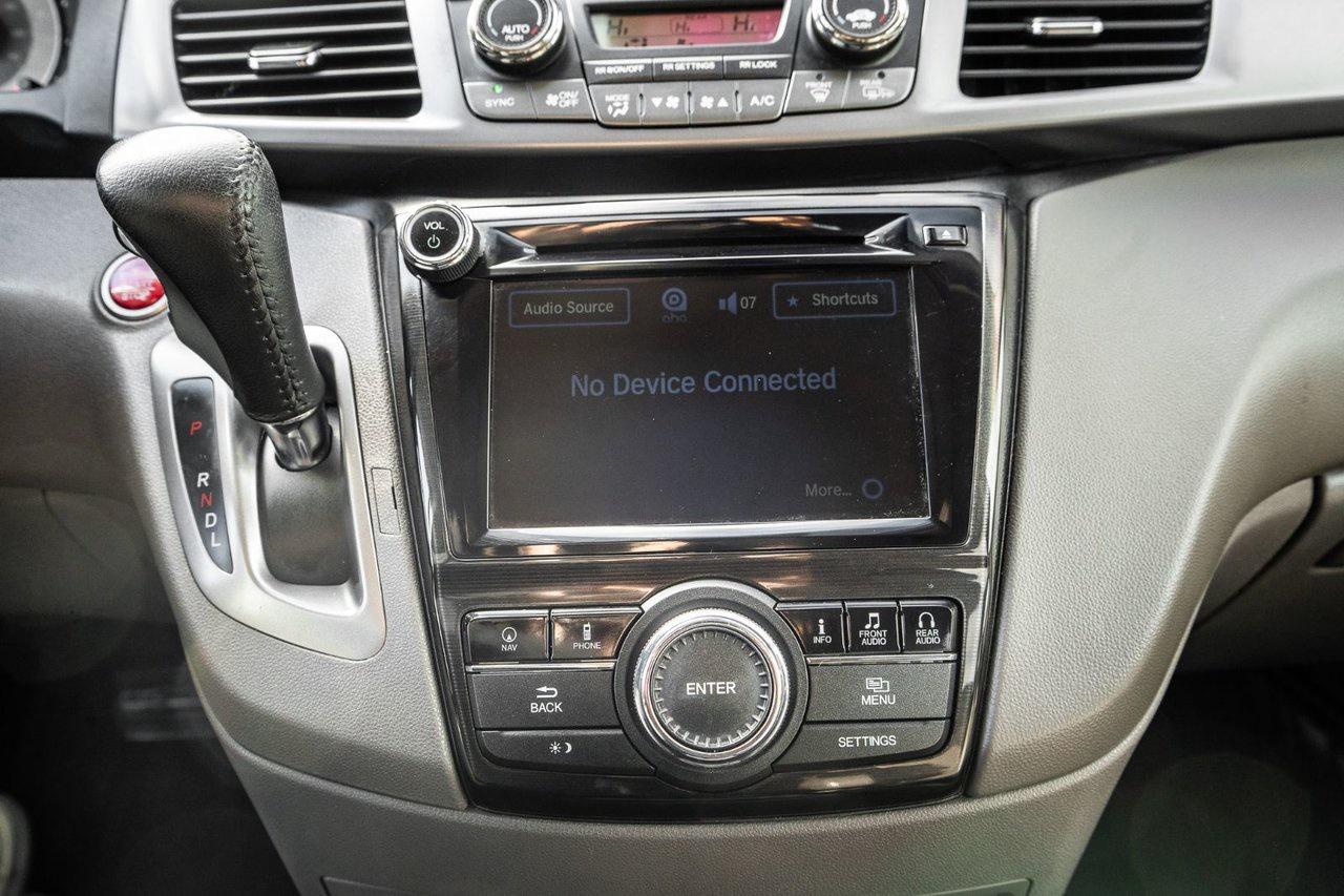 2017 Honda Odyssey Touring Photo