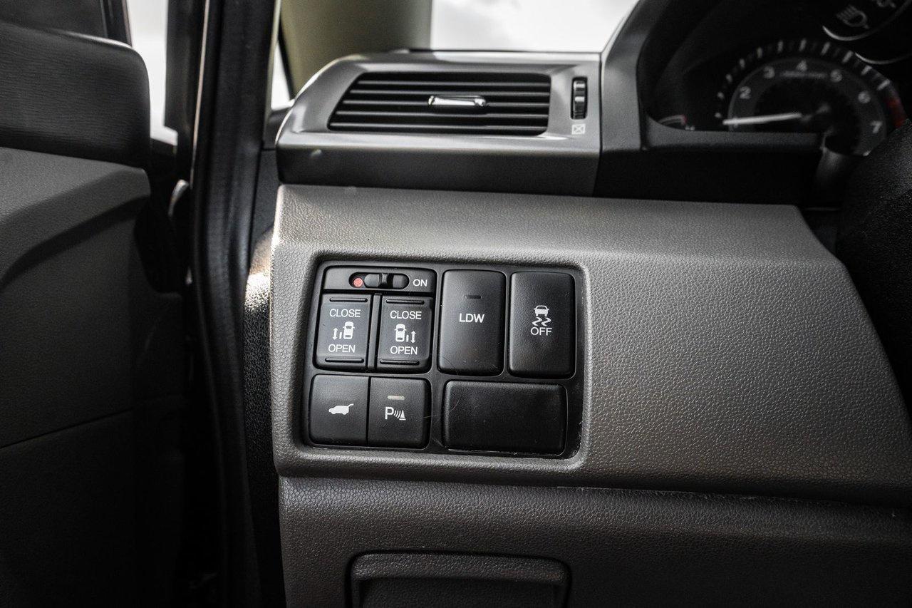 2017 Honda Odyssey Touring Photo