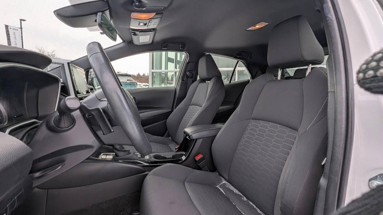 2020 Toyota Corolla Hatchback Manual Photo