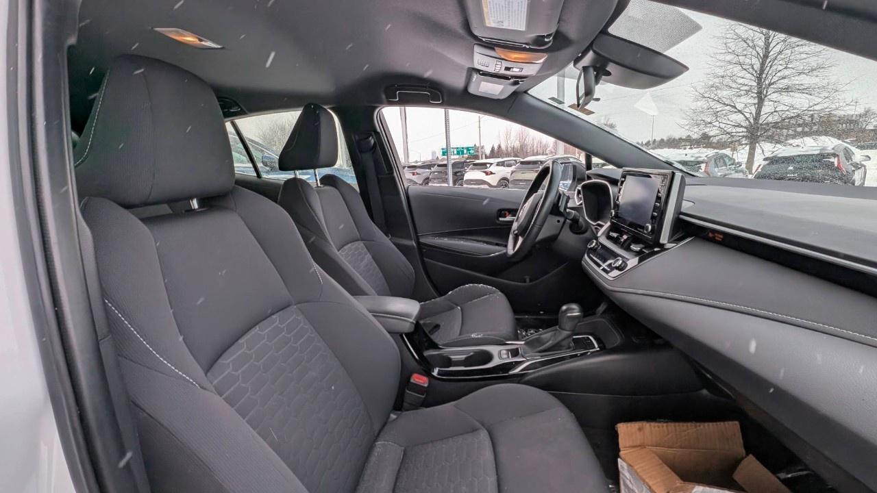 2020 Toyota Corolla Hatchback Manual Photo