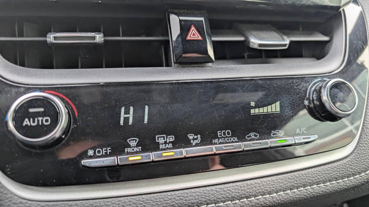 2020 Toyota Corolla Hatchback Manual Photo