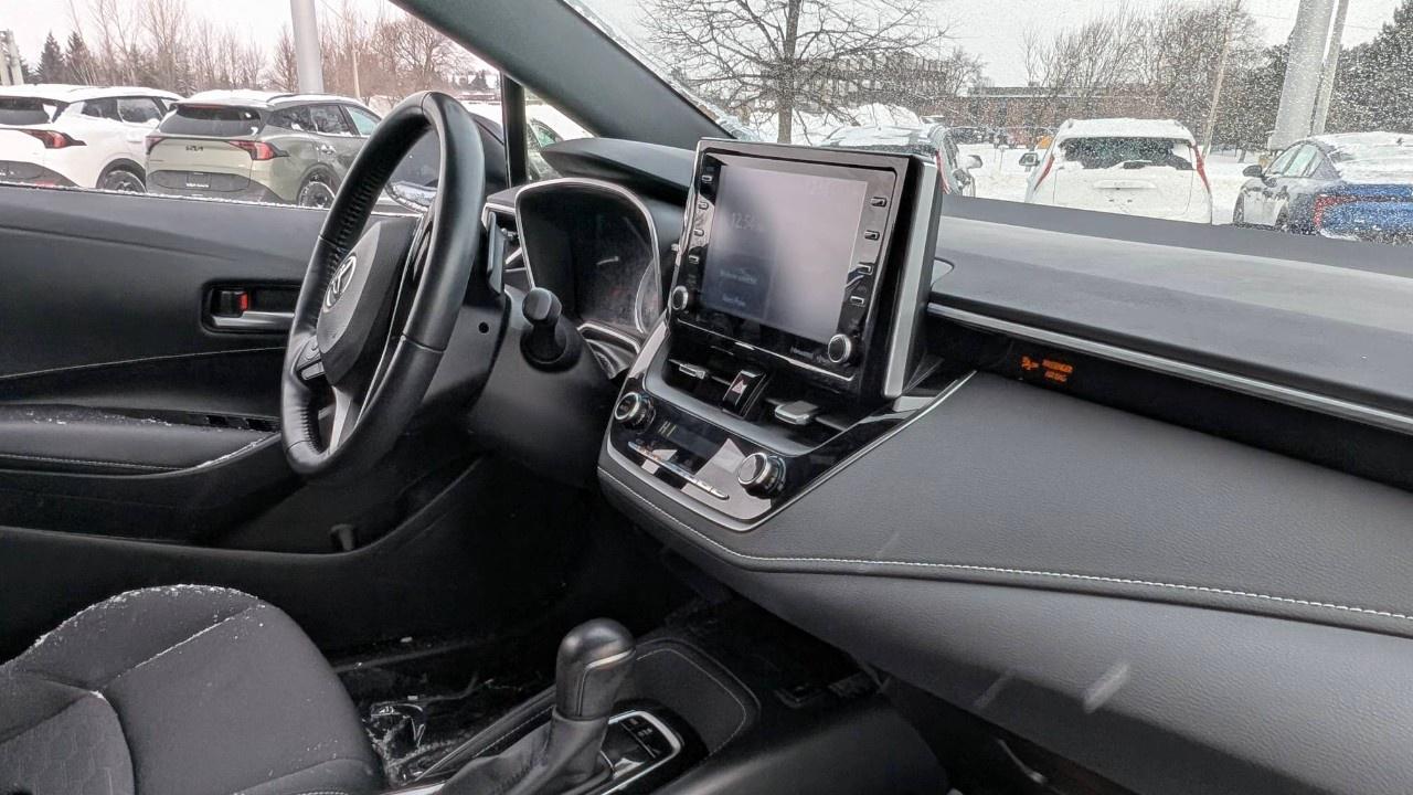 2020 Toyota Corolla Hatchback Manual Photo